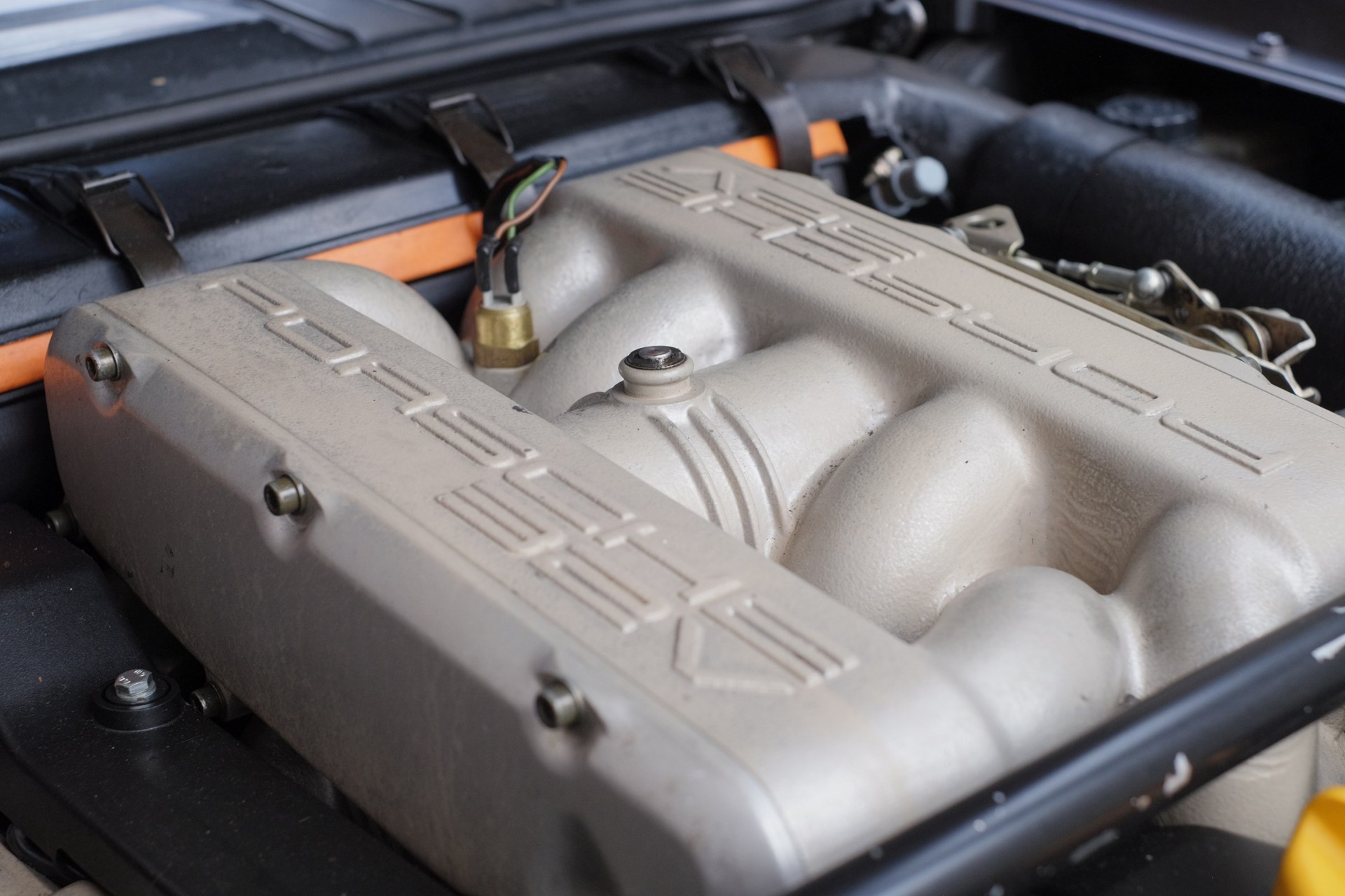 PORSCHE 928 S4-image-11