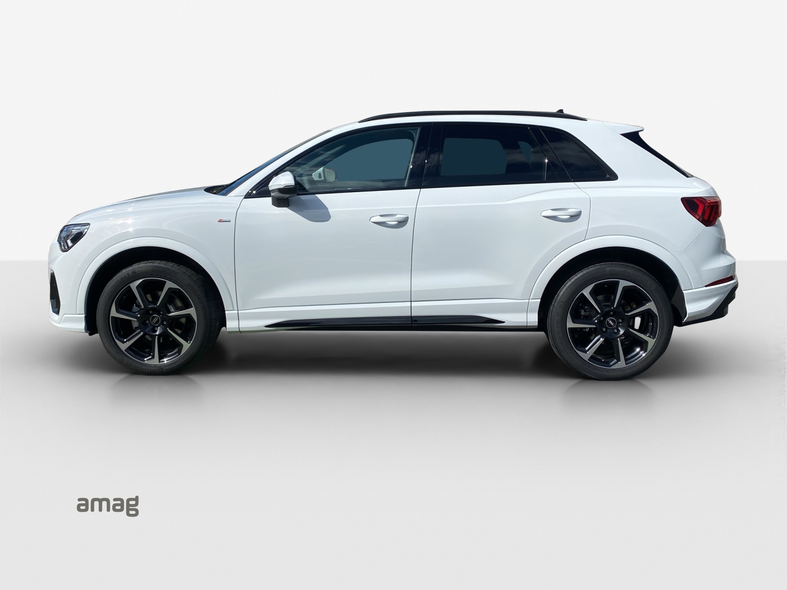 AUDI Q3 35 TFSI S line S-tronic-image-1