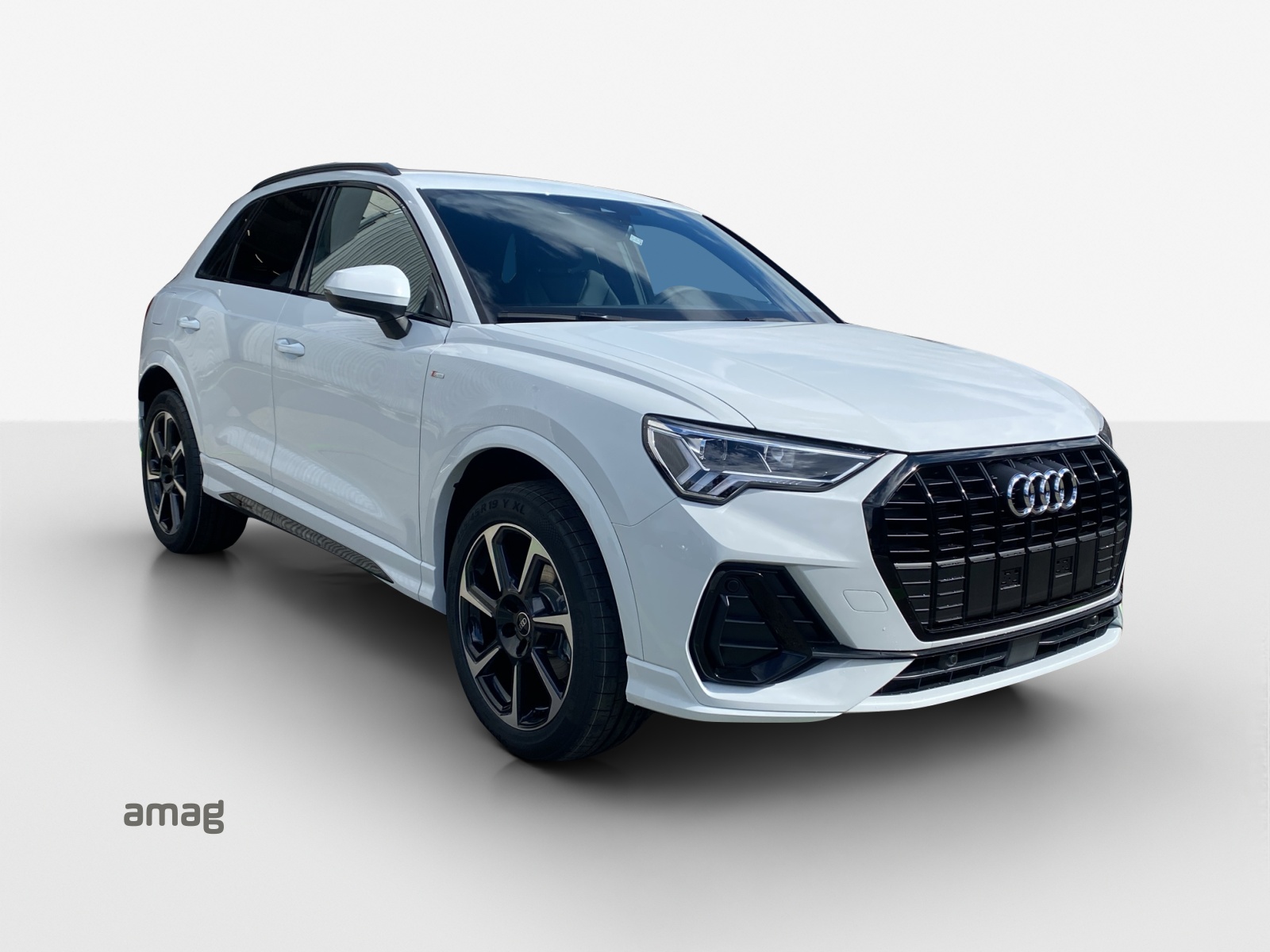 AUDI Q3 35 TFSI S line S-tronic-image-5