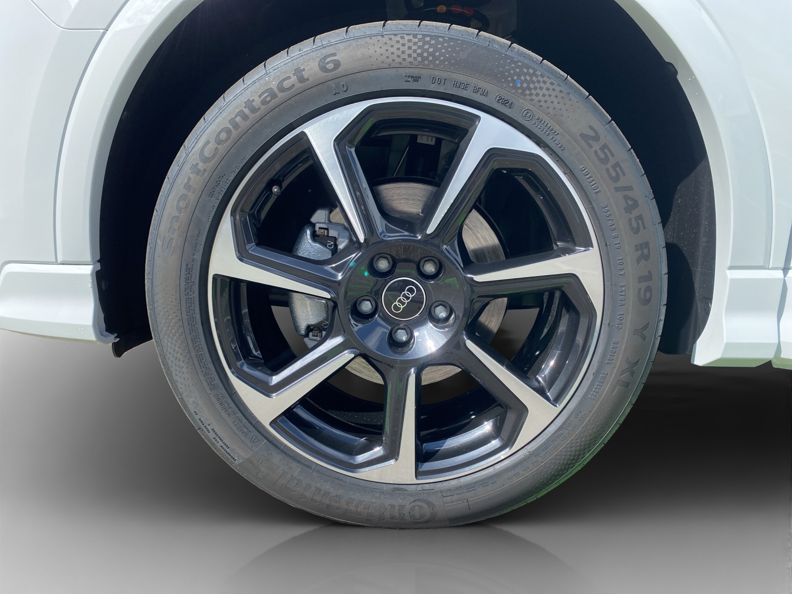 AUDI Q3 35 TFSI S line S-tronic-image-15