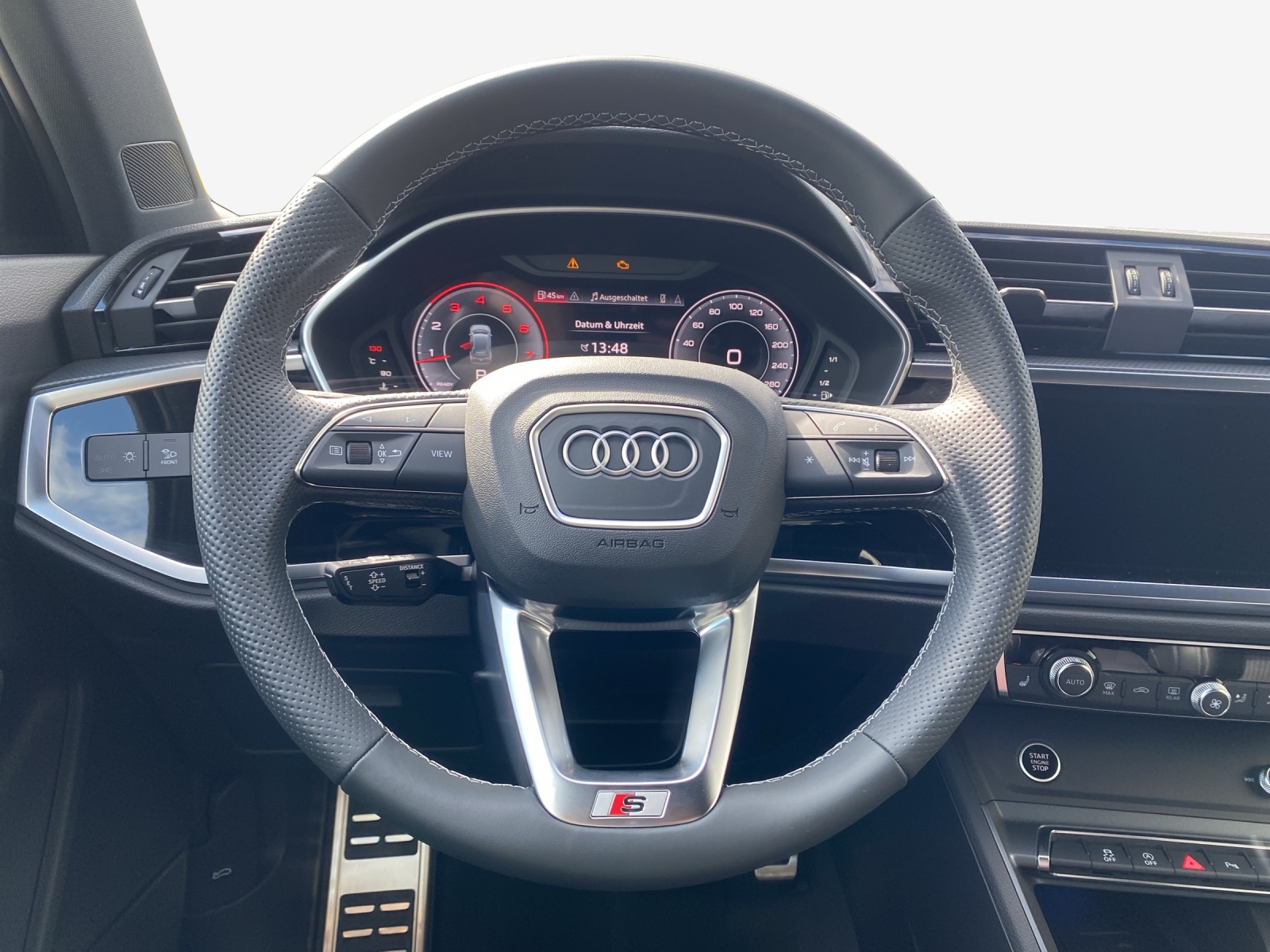 AUDI Q3 35 TFSI S line S-tronic-image-9