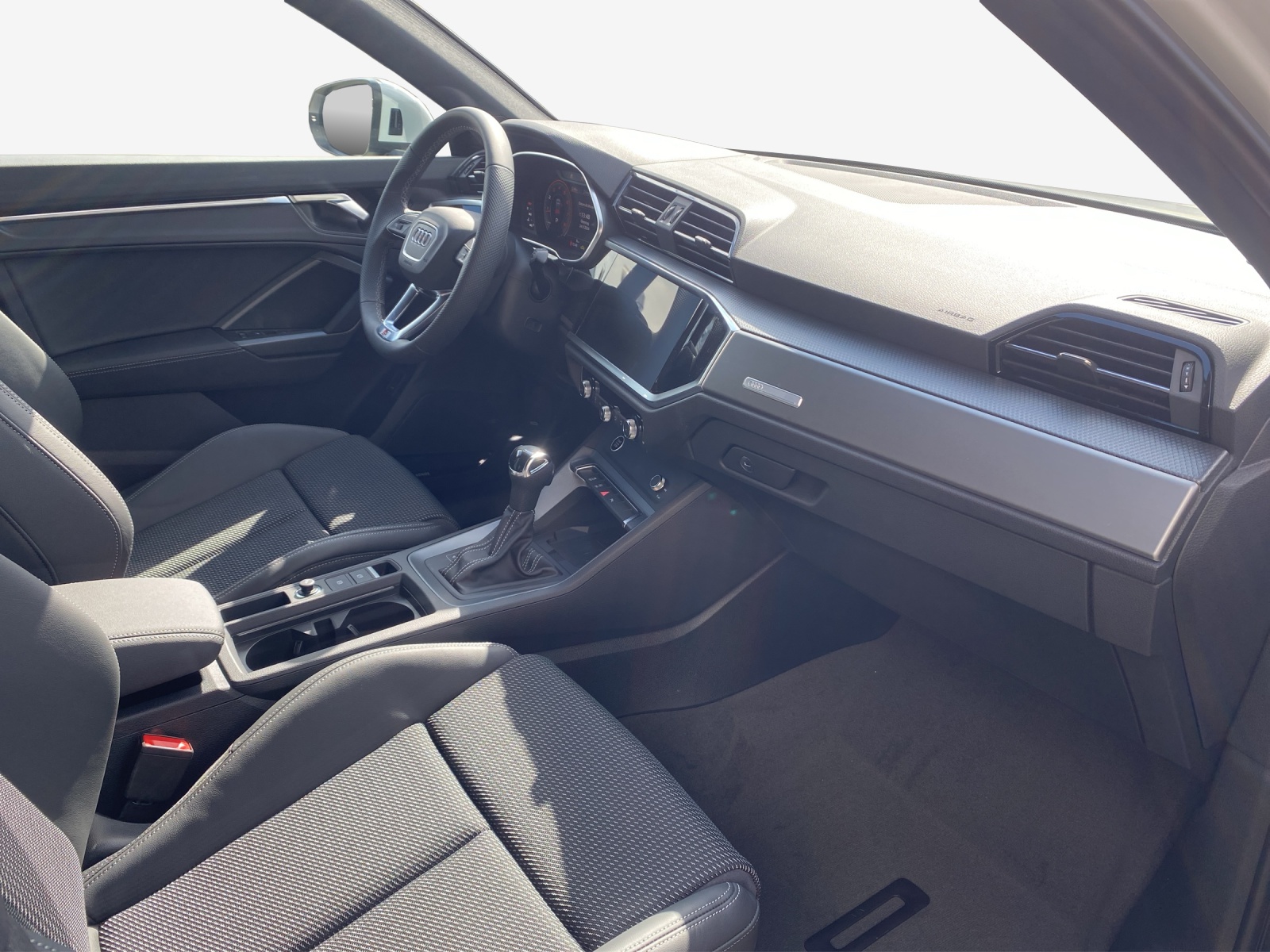 AUDI Q3 35 TFSI S line S-tronic-image-13