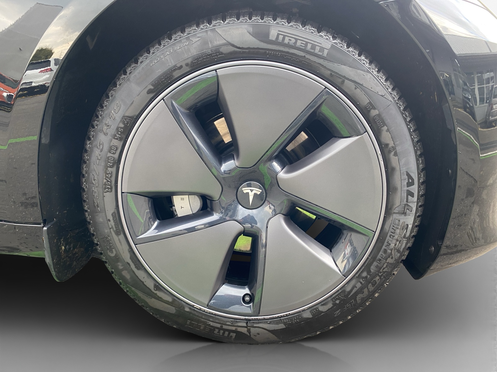 TESLA Model 3-image-16