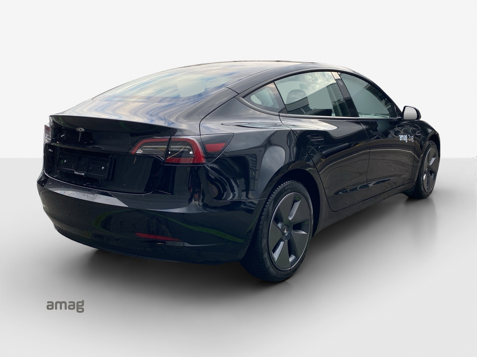 TESLA Model 3-image-5
