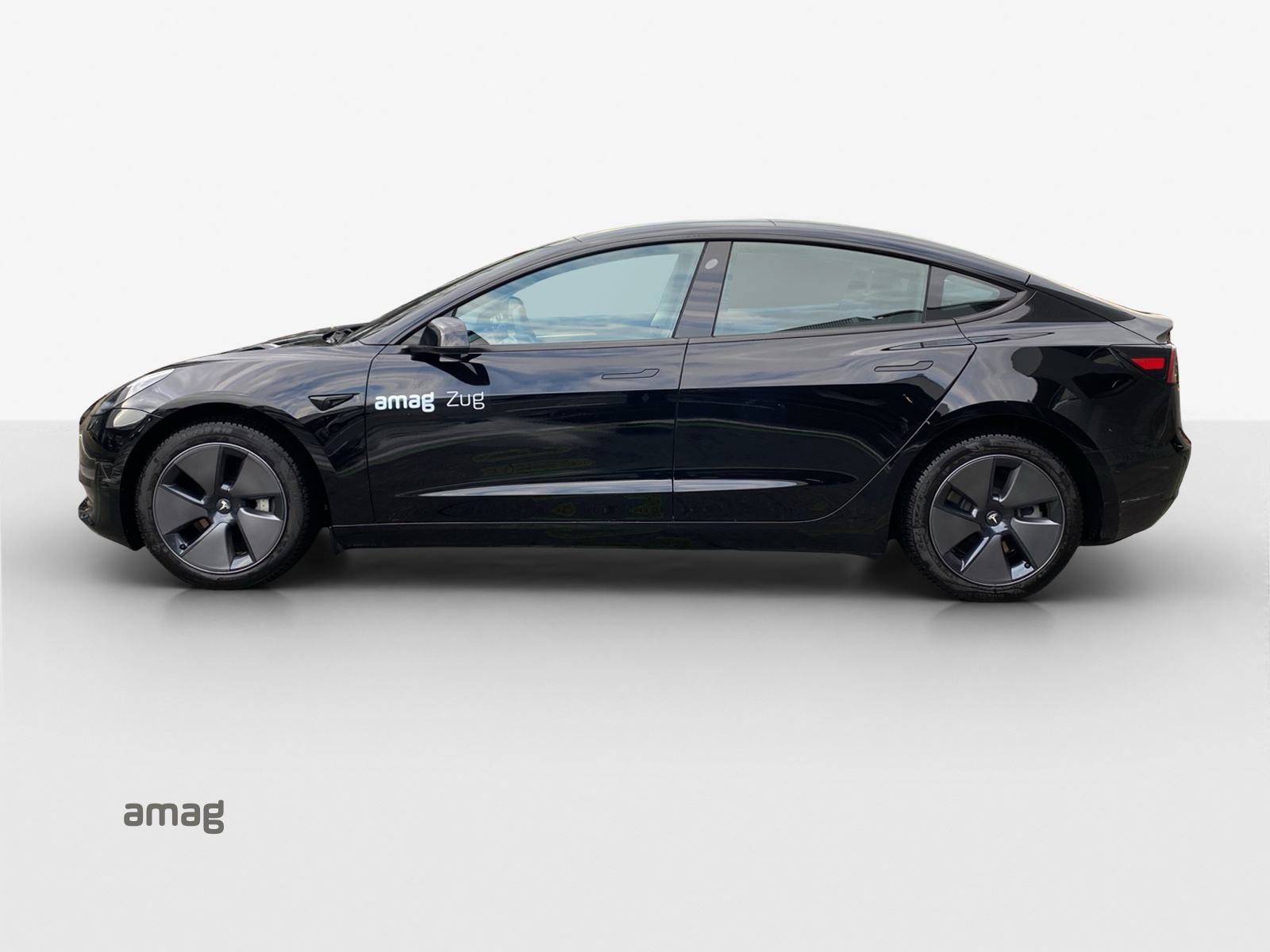 TESLA Model 3-image-1