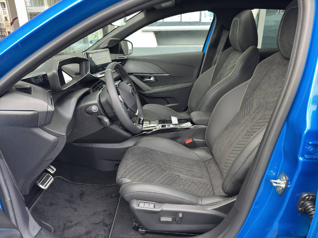 PEUGEOT 208 e-GT-image-4