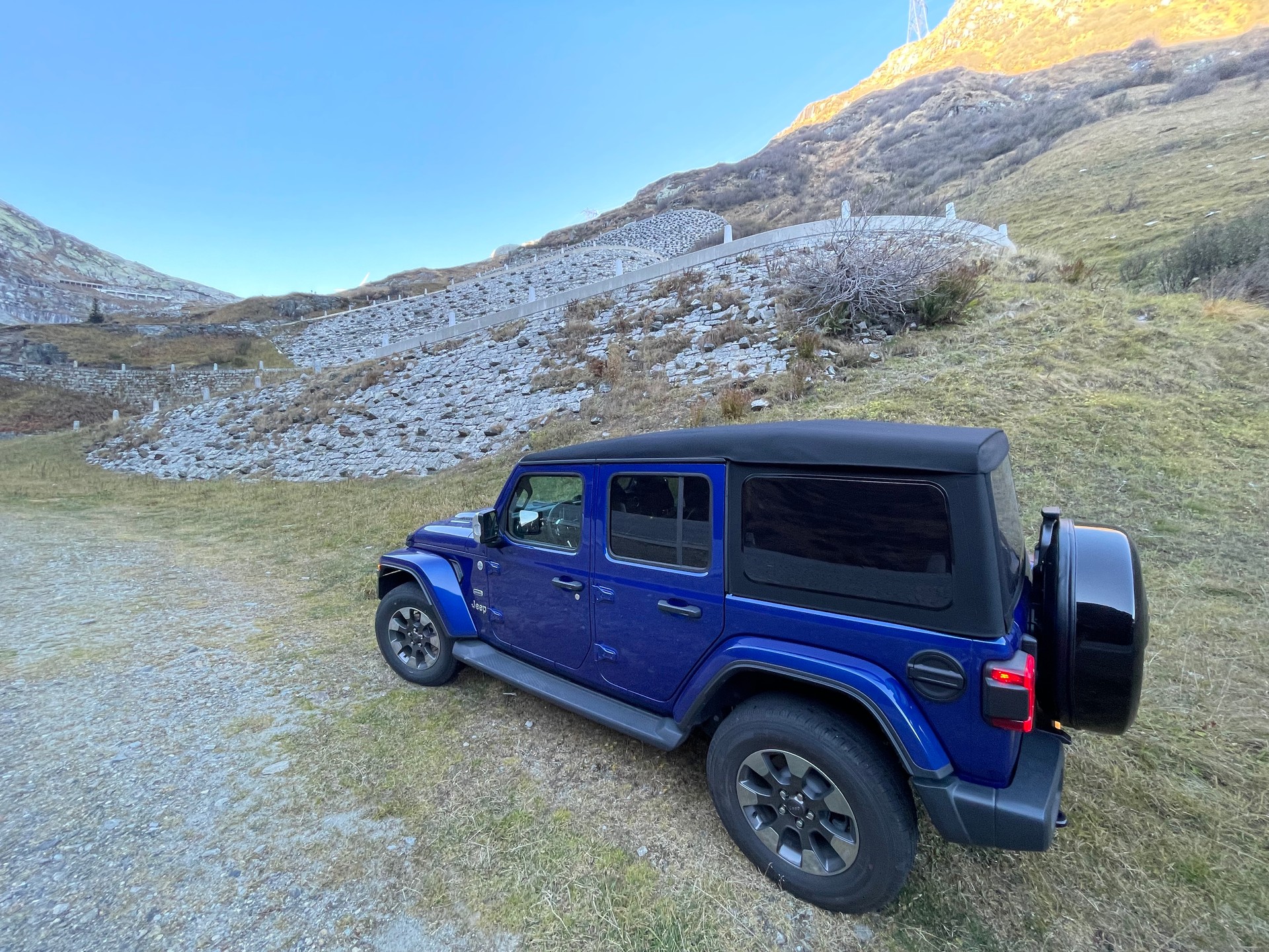 JEEP Wrangler Unli. Sahara mit Werksgarantie bis 2027-image-9