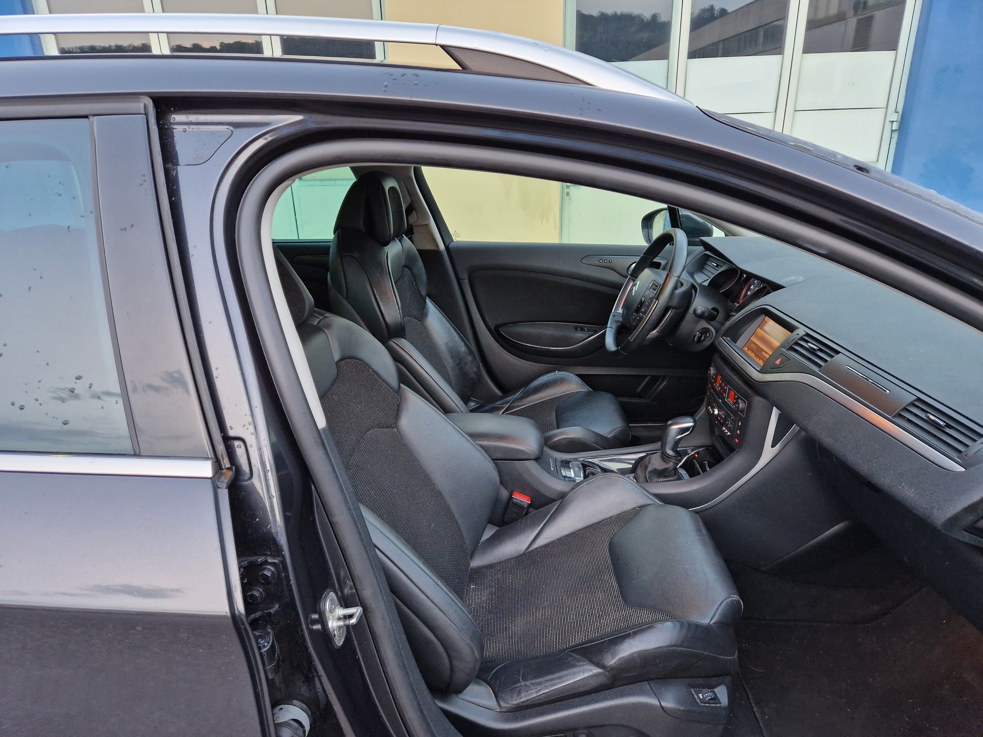 CITROEN C5 Tourer 1.6 Turbo Exclusive Automatic-image-6