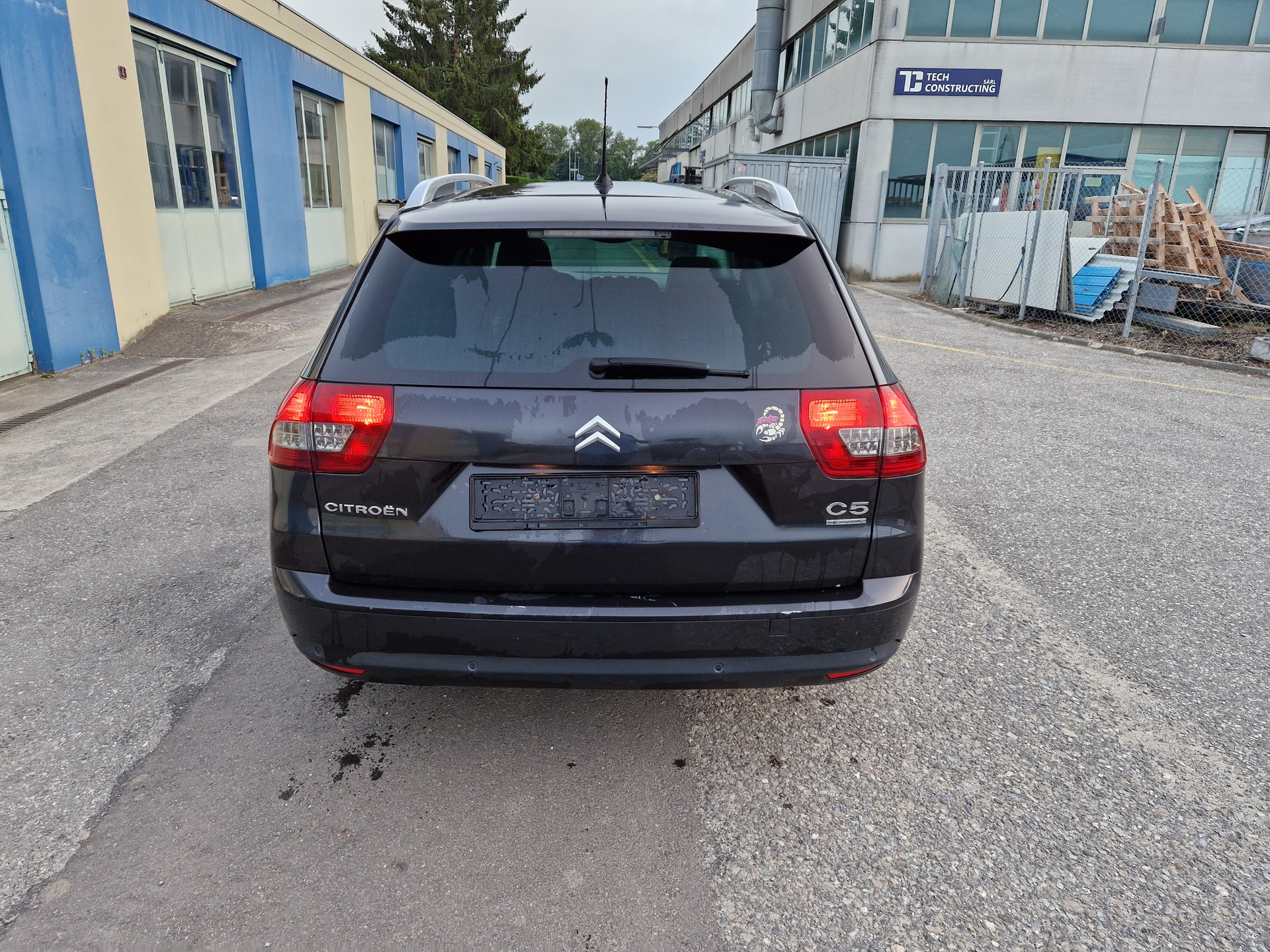 CITROEN C5 Tourer 1.6 Turbo Exclusive Automatic-image-14