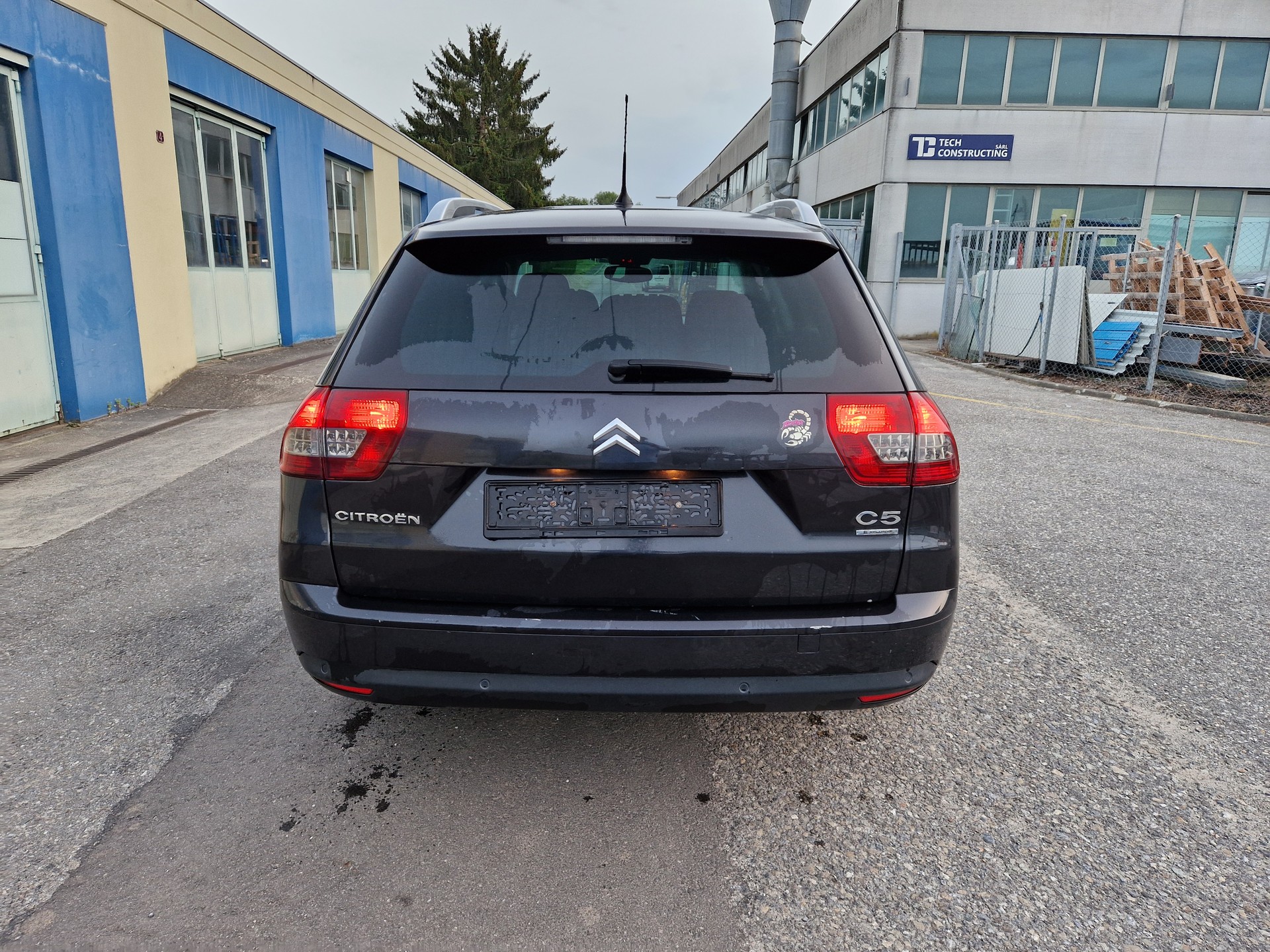 CITROEN C5 Tourer 1.6 Turbo Exclusive Automatic-image-2