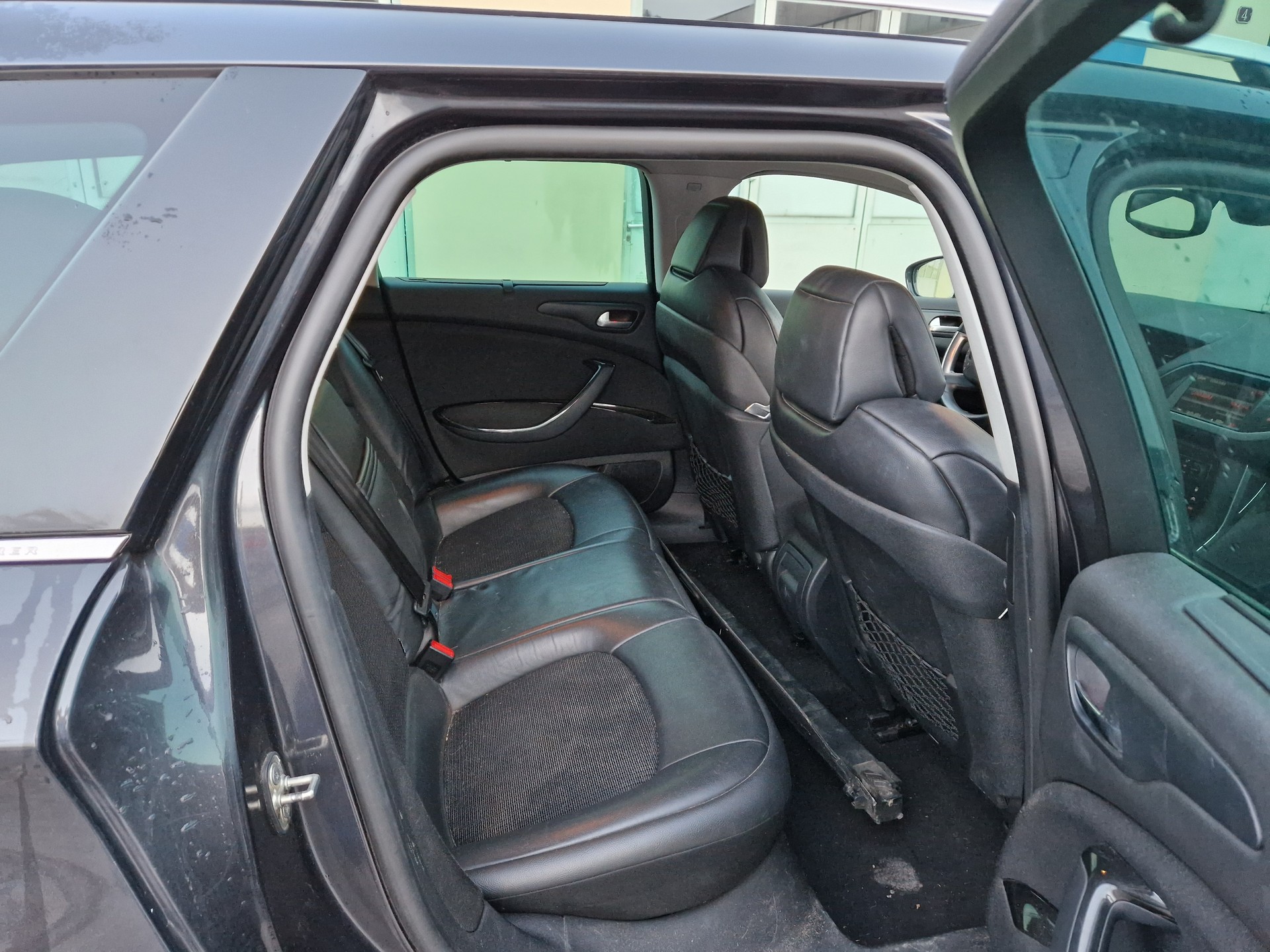 CITROEN C5 Tourer 1.6 Turbo Exclusive Automatic-image-5