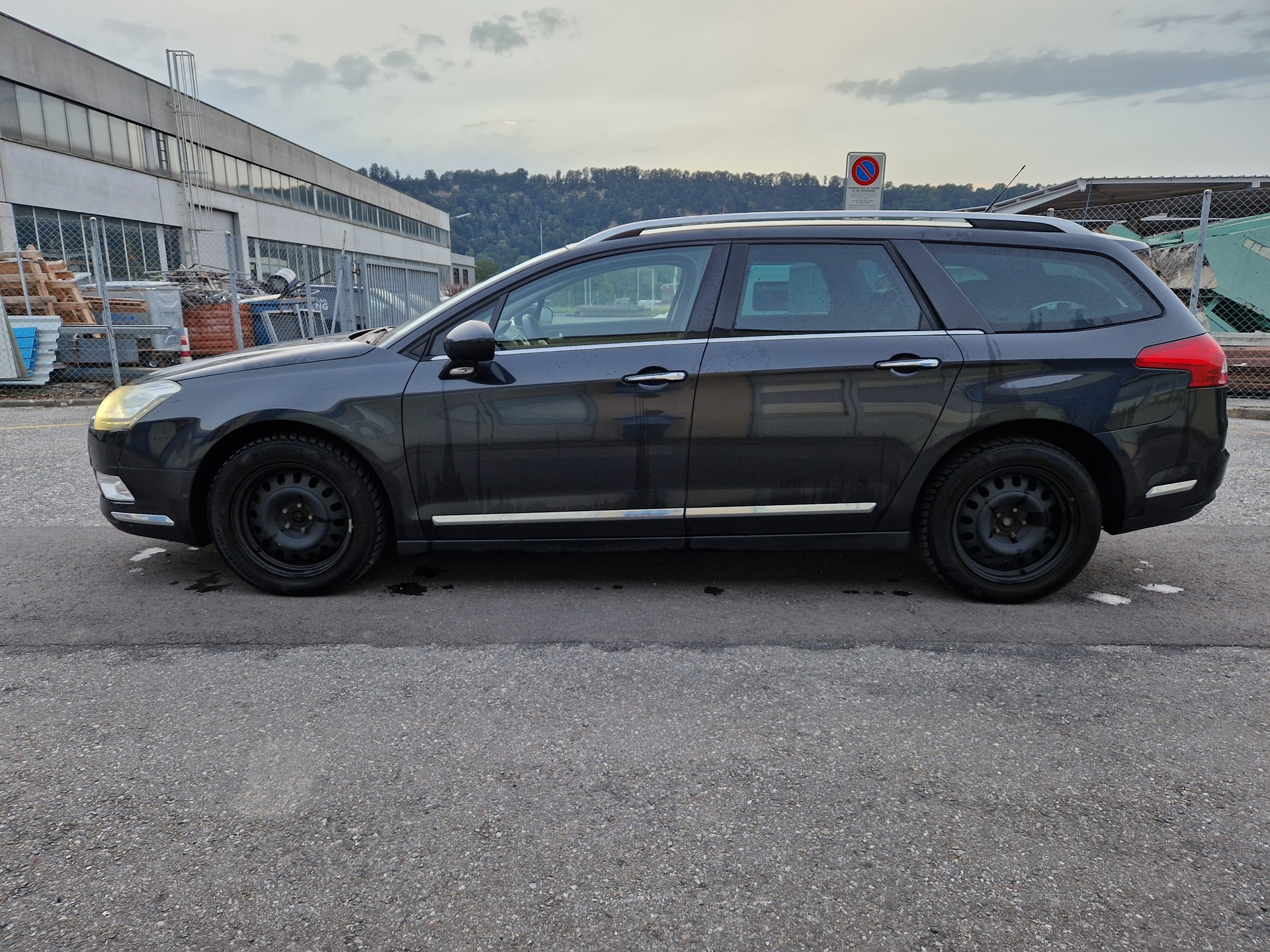 CITROEN C5 Tourer 1.6 Turbo Exclusive Automatic-image-10