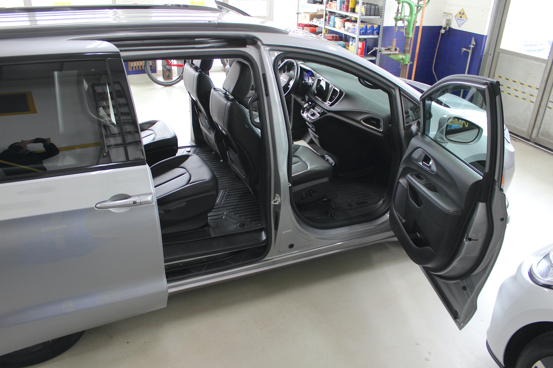 CHRYSLER Pacifica 3.6 V6 Plug-In HYBRID 💥 TOURING S 💥 TOP Ausstattung 💥 Lieferung möglich-image-16