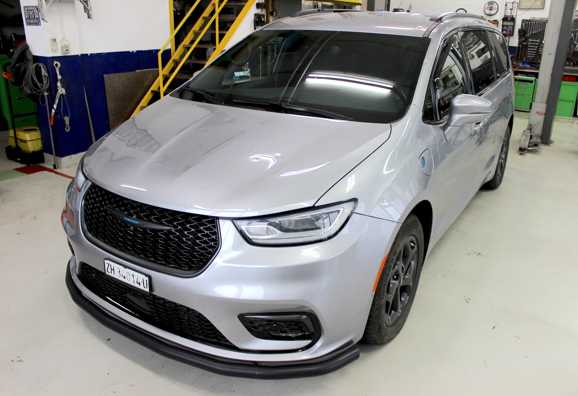 CHRYSLER Pacifica 3.6 V6 Plug-In HYBRID 💥 TOURING S 💥 Sonderpreis Hagelschaden 💥 Prix spécial grêle 💥 Prezzo speciale grandine-image-2