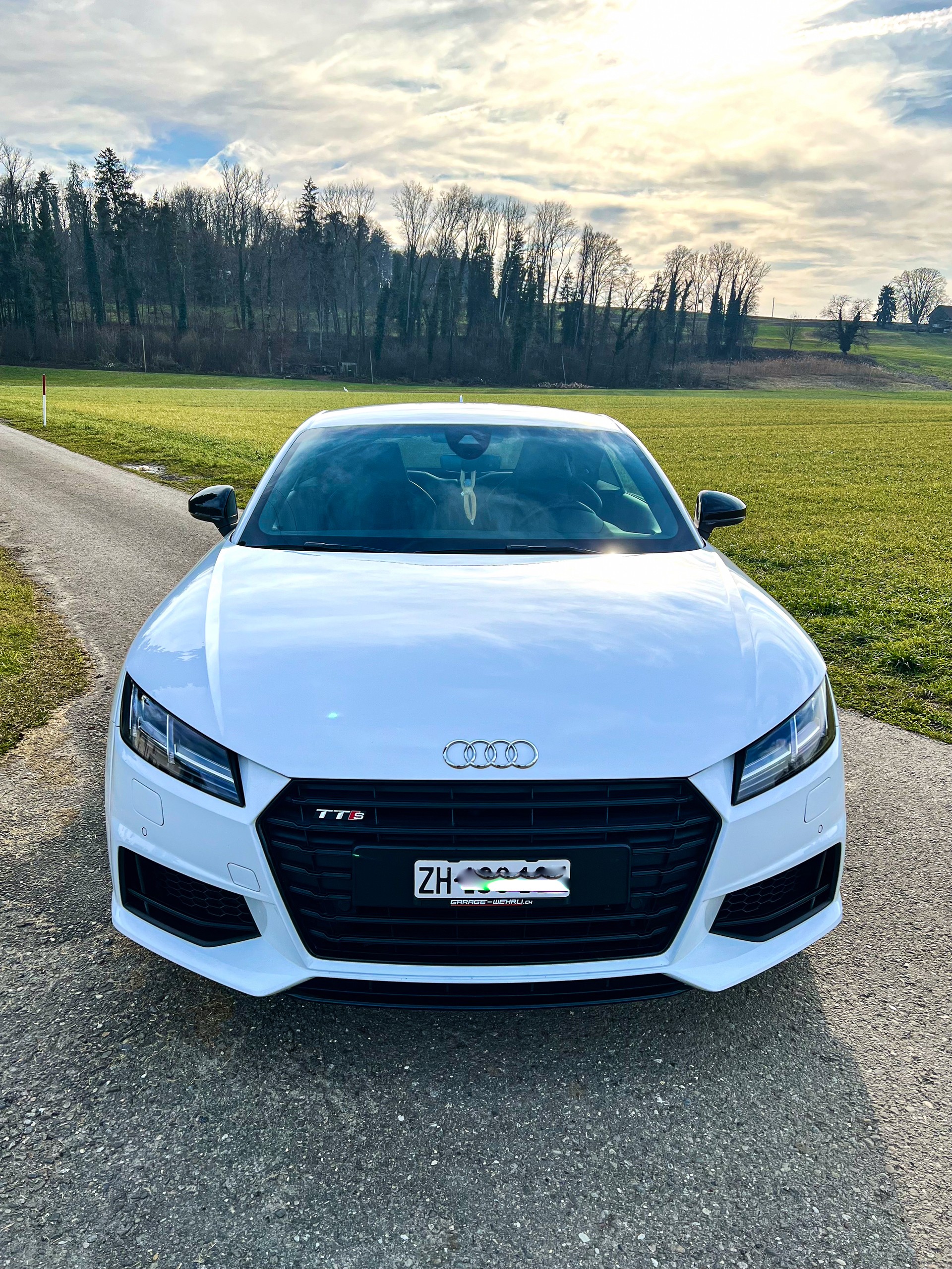 AUDI TTS Coupé 2.0 TFSI quattro-image-2