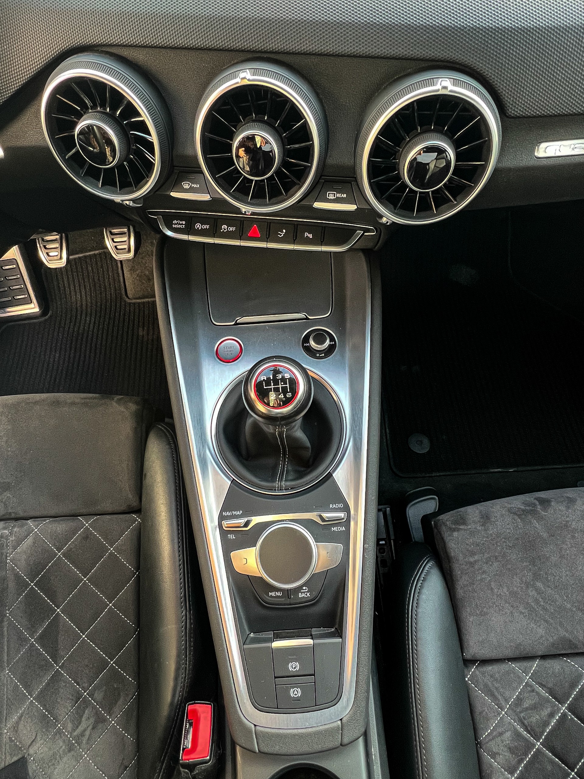 AUDI TTS Coupé 2.0 TFSI quattro-image-6