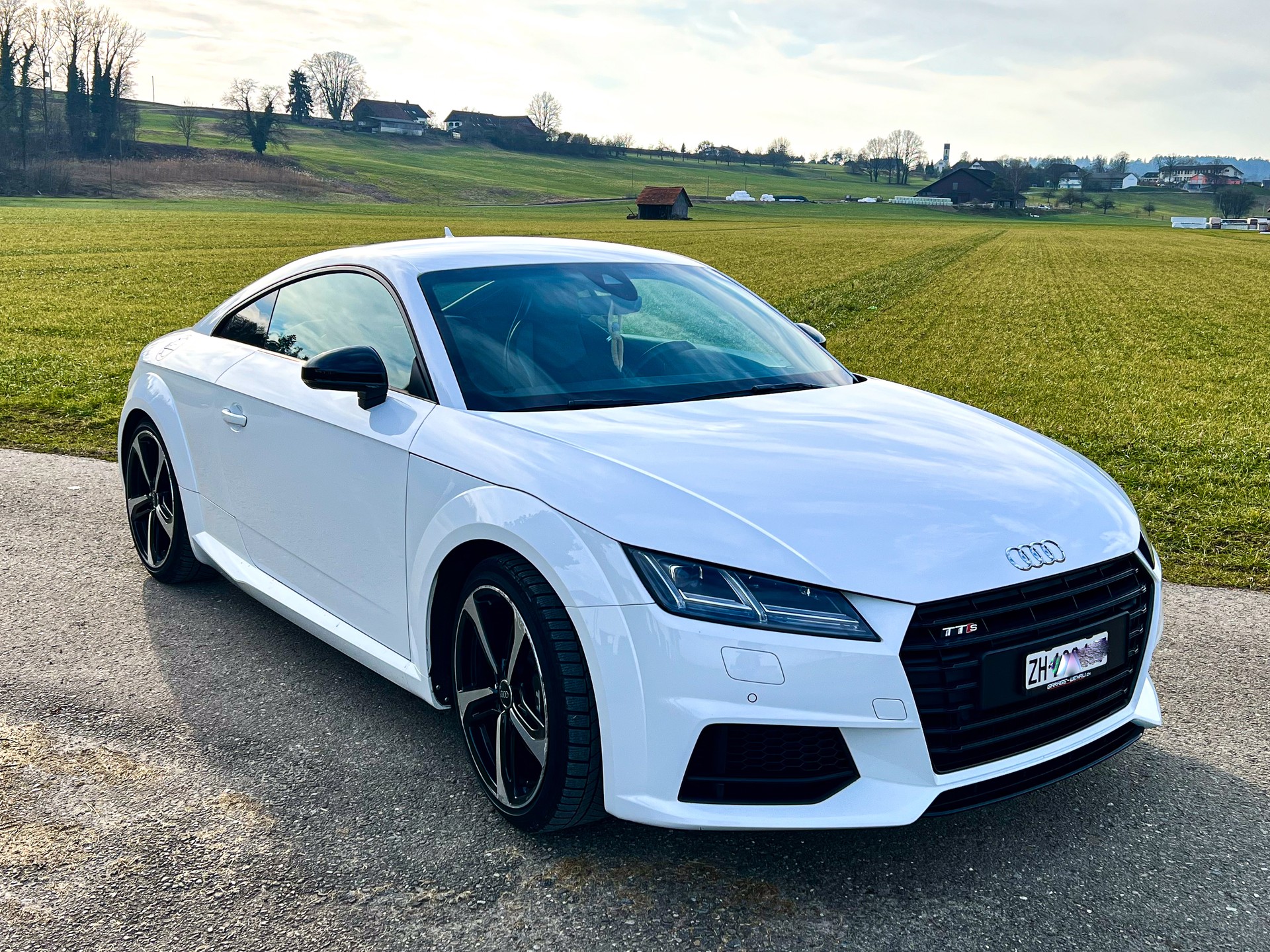 AUDI TTS Coupé 2.0 TFSI quattro-image-0