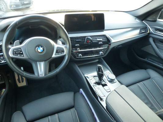 BMW 530e xDrive M Sport-image-8