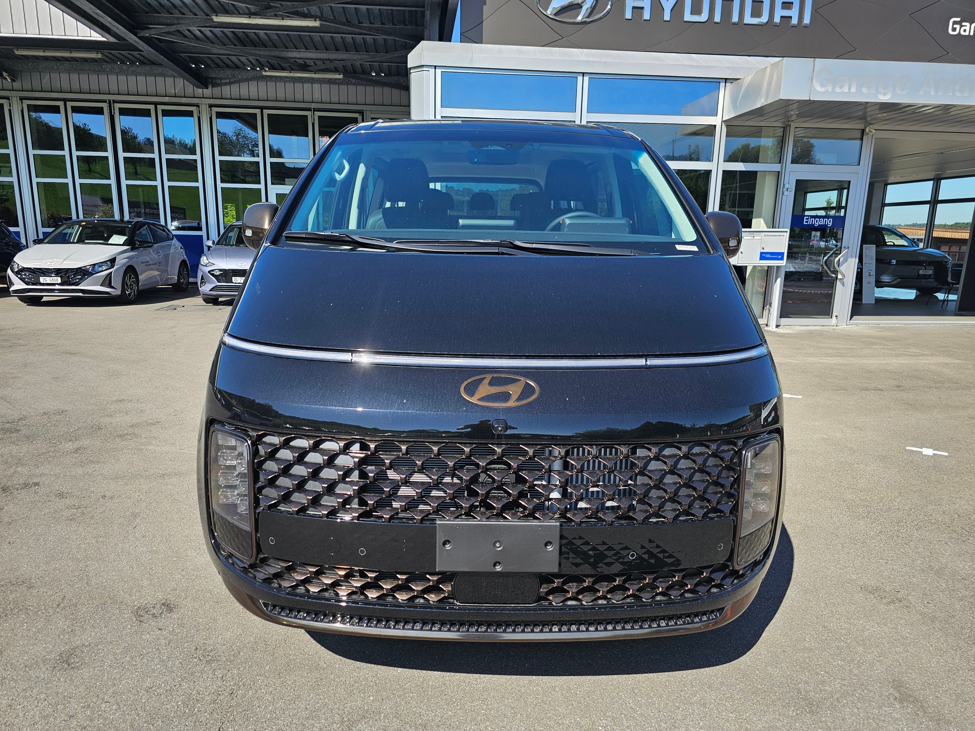 HYUNDAI Staria Premium 1.6 T-GDi HEV Vertex A-image-1