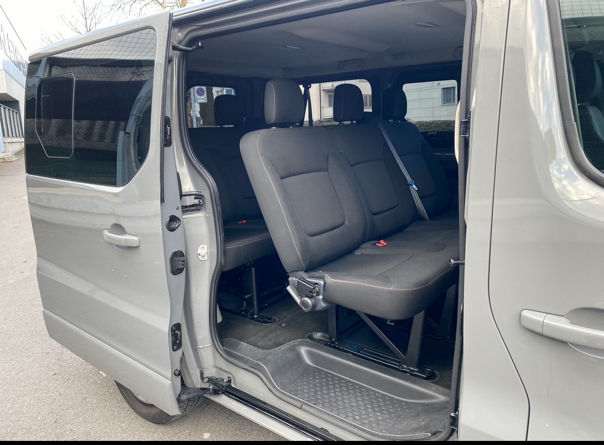 RENAULT Trafic ENERGY dCi 125 Passenger Life-image-7