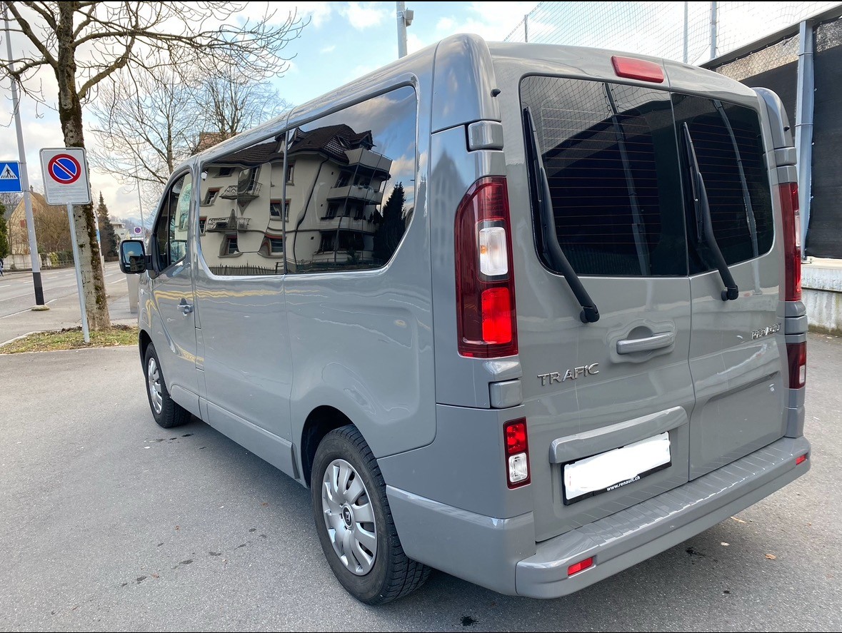 RENAULT Trafic ENERGY dCi 125 Passenger Life-image-6