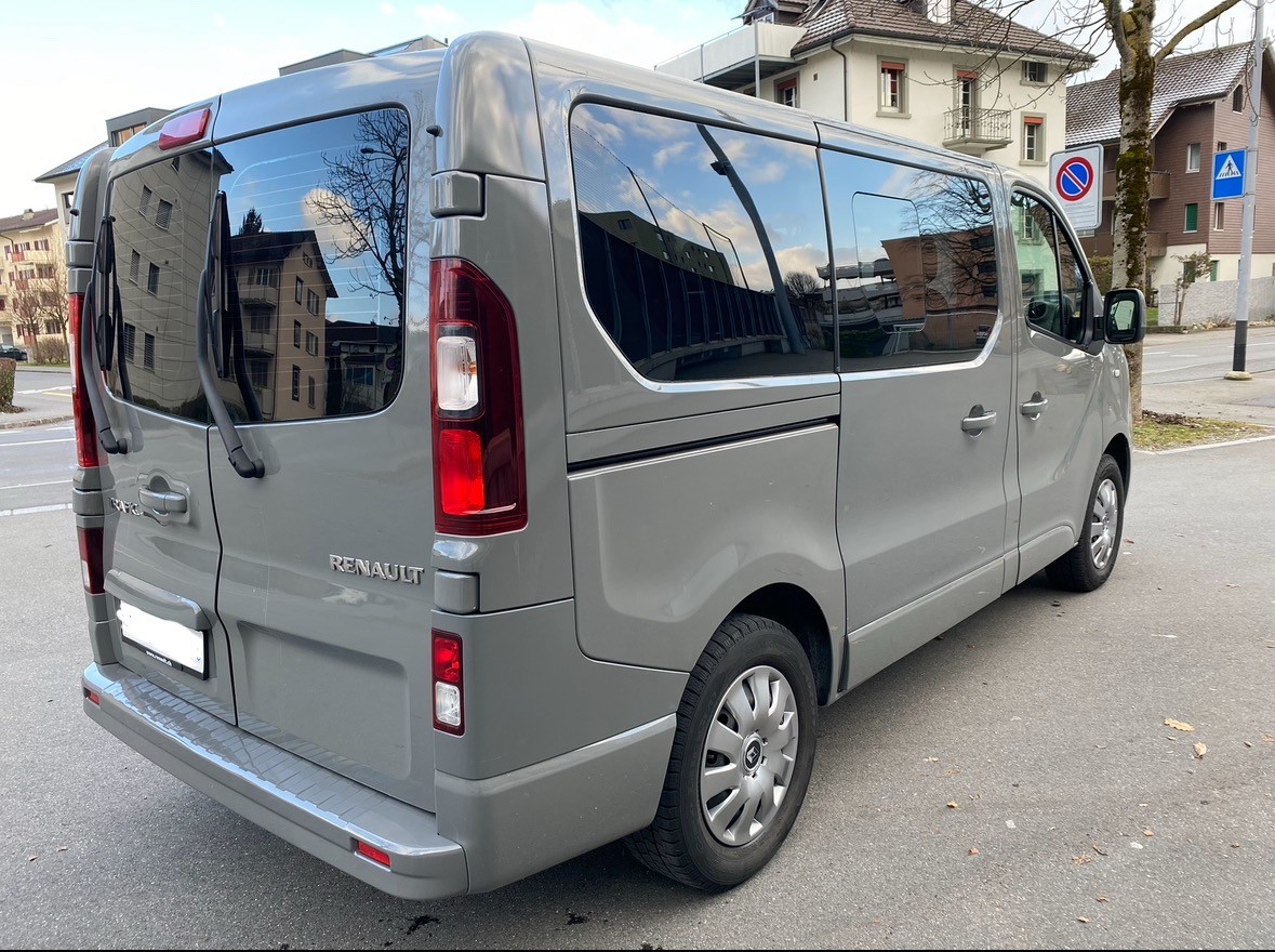 RENAULT Trafic ENERGY dCi 125 Passenger Life-image-3