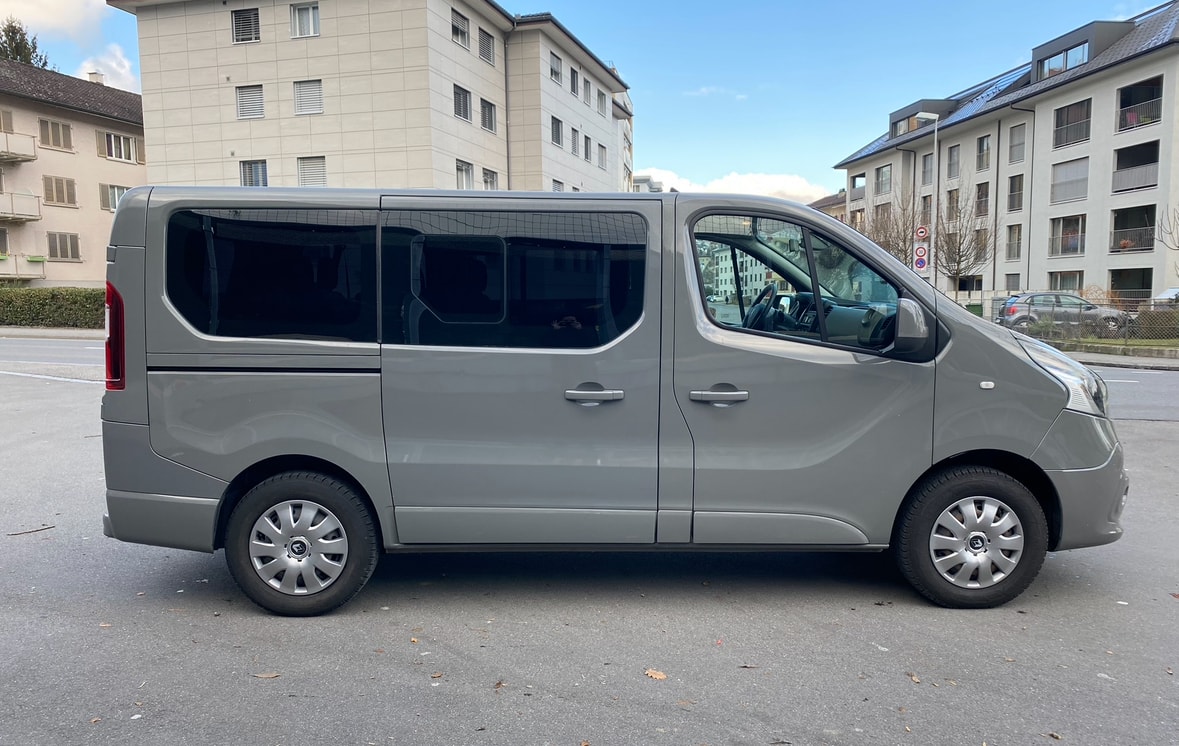 RENAULT Trafic ENERGY dCi 125 Passenger Life-image-2