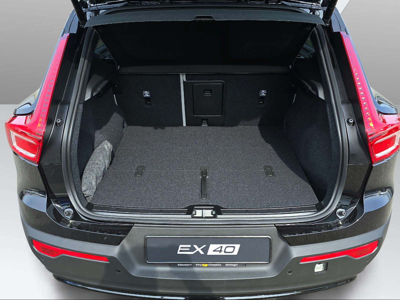 VOLVO EX40 82kWh Single Motor Extended Range Ultra-image-5
