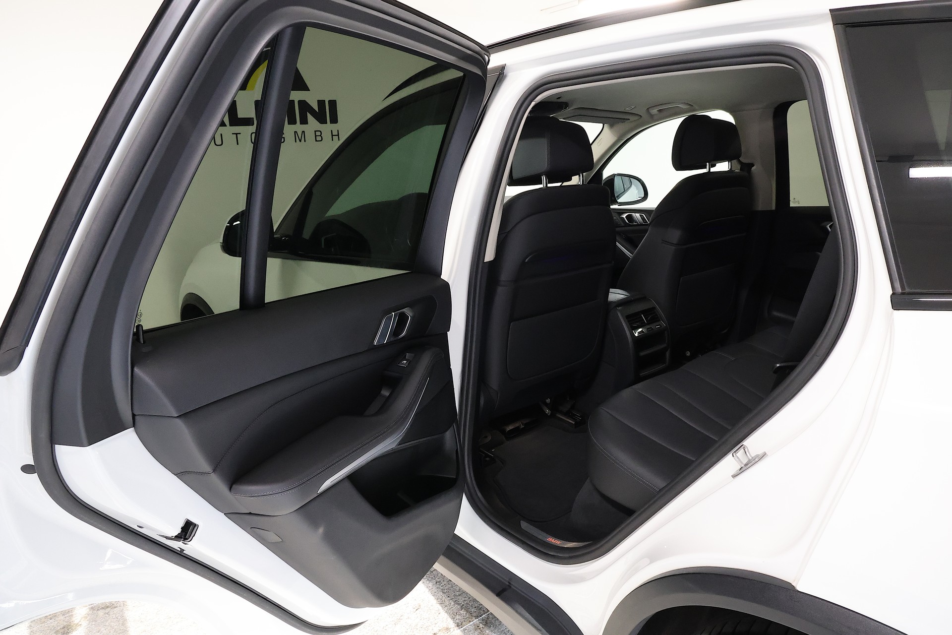 BMW X5 xDrive 30d Steptronic-image-12