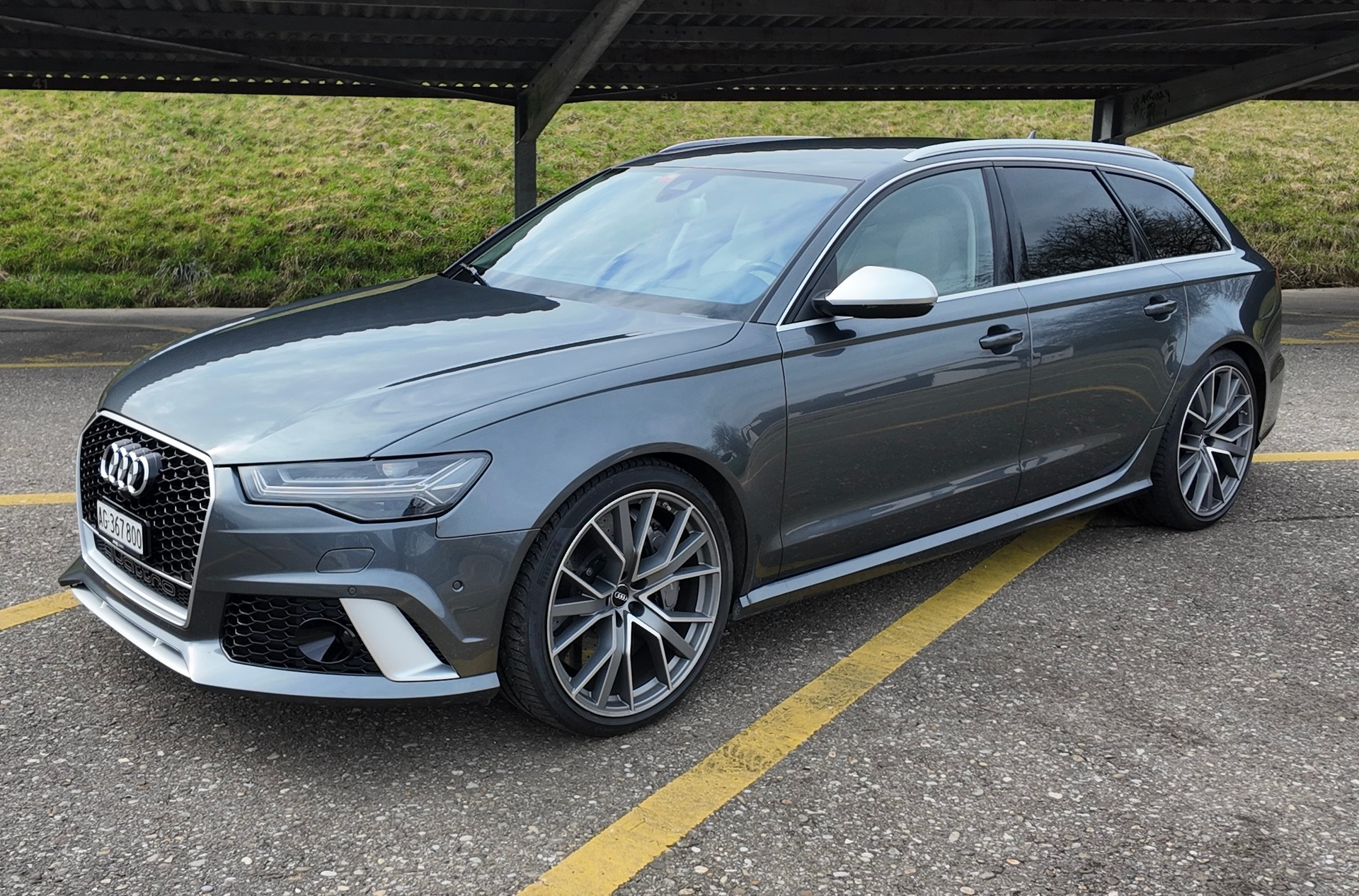 AUDI RS6 Avant 4.0 TFSI V8 Performance Quattro | Mit CarLife-Garantie + ab MFK-image-0