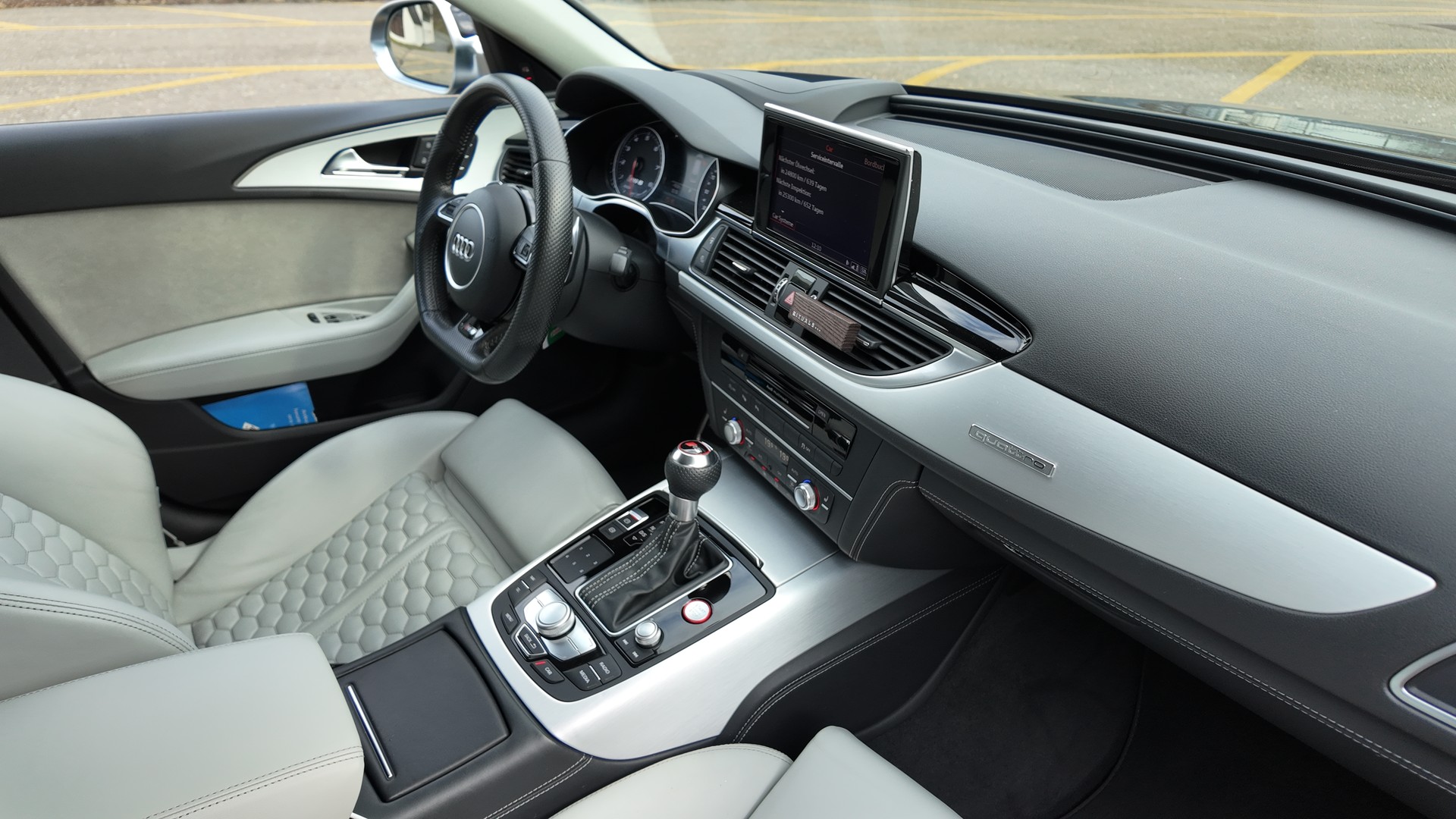 AUDI RS6 Avant 4.0 TFSI V8 Performance Quattro | Mit CarLife-Garantie + ab MFK-image-7