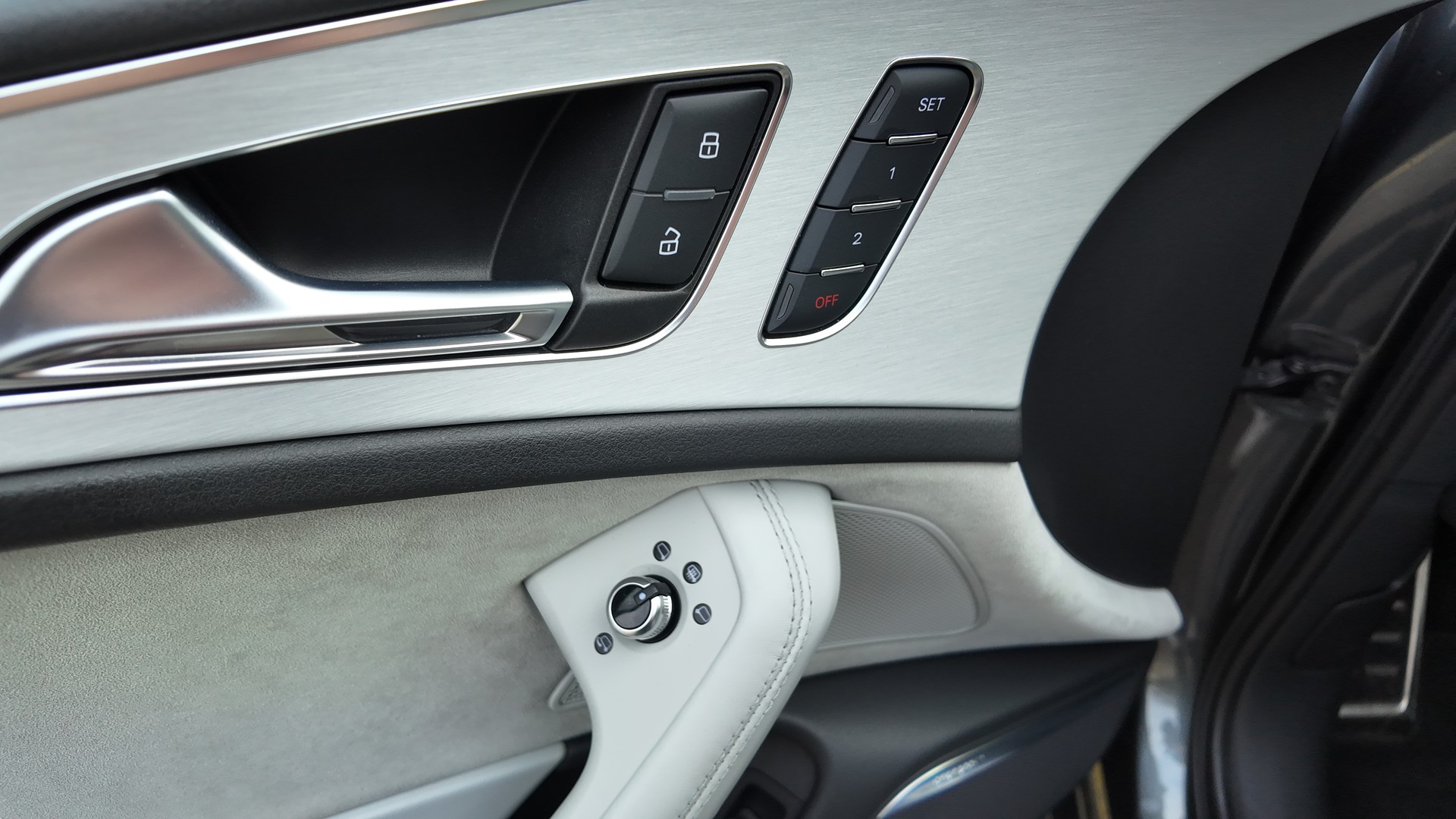 AUDI RS6 Avant 4.0 TFSI V8 Performance Quattro | Mit CarLife-Garantie + ab MFK-image-9