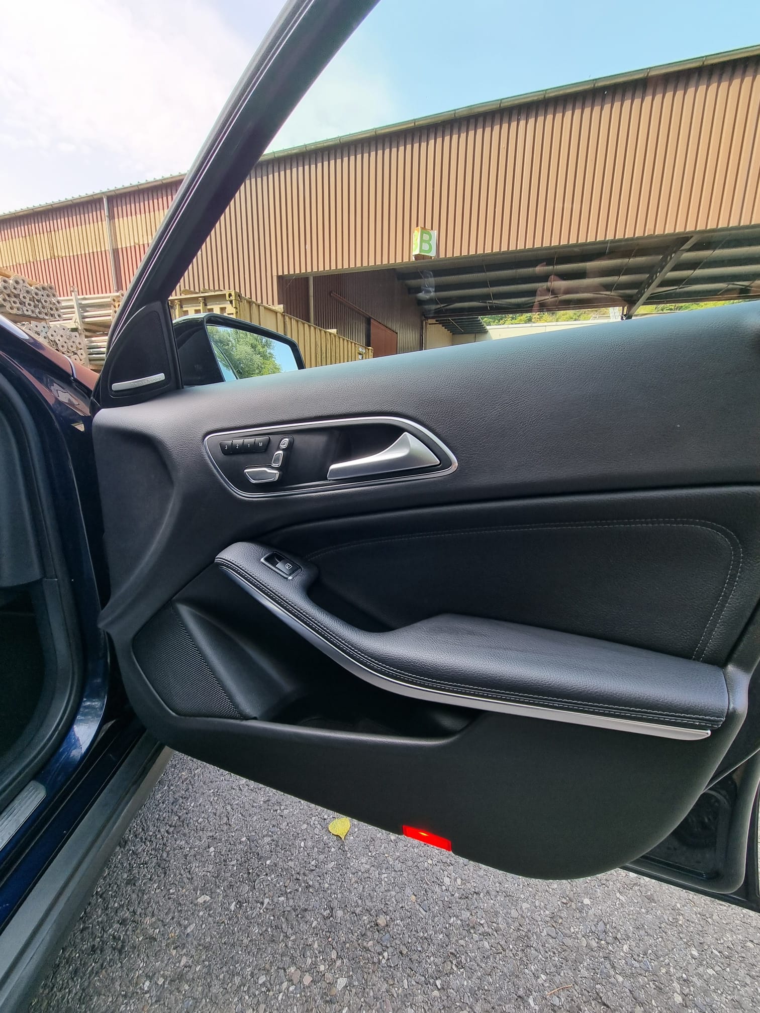 MERCEDES-BENZ GLA 220 d Style 4Matic 7G-DCT-image-7