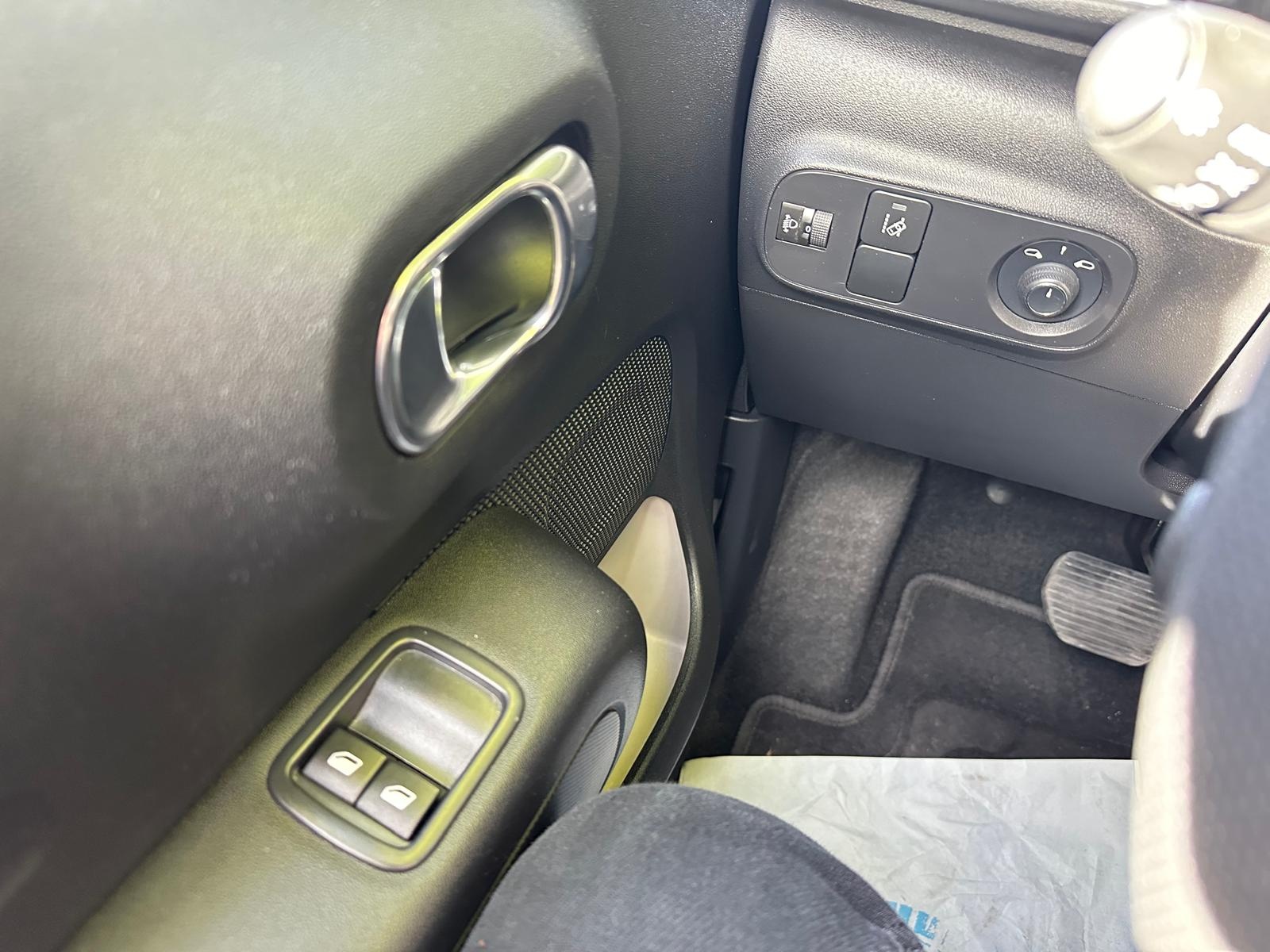 CITROEN C3 1.2i PureTech Feel EAT-image-14