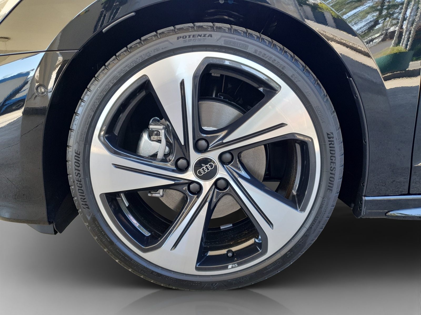 AUDI A3 Sportback TFSI 110 kW S line Attraction S tronic-image-13
