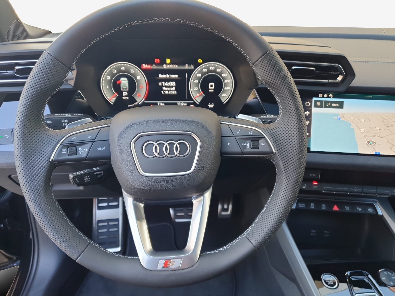 AUDI A3 Sportback TFSI 110 kW S line Attraction S tronic-image-9