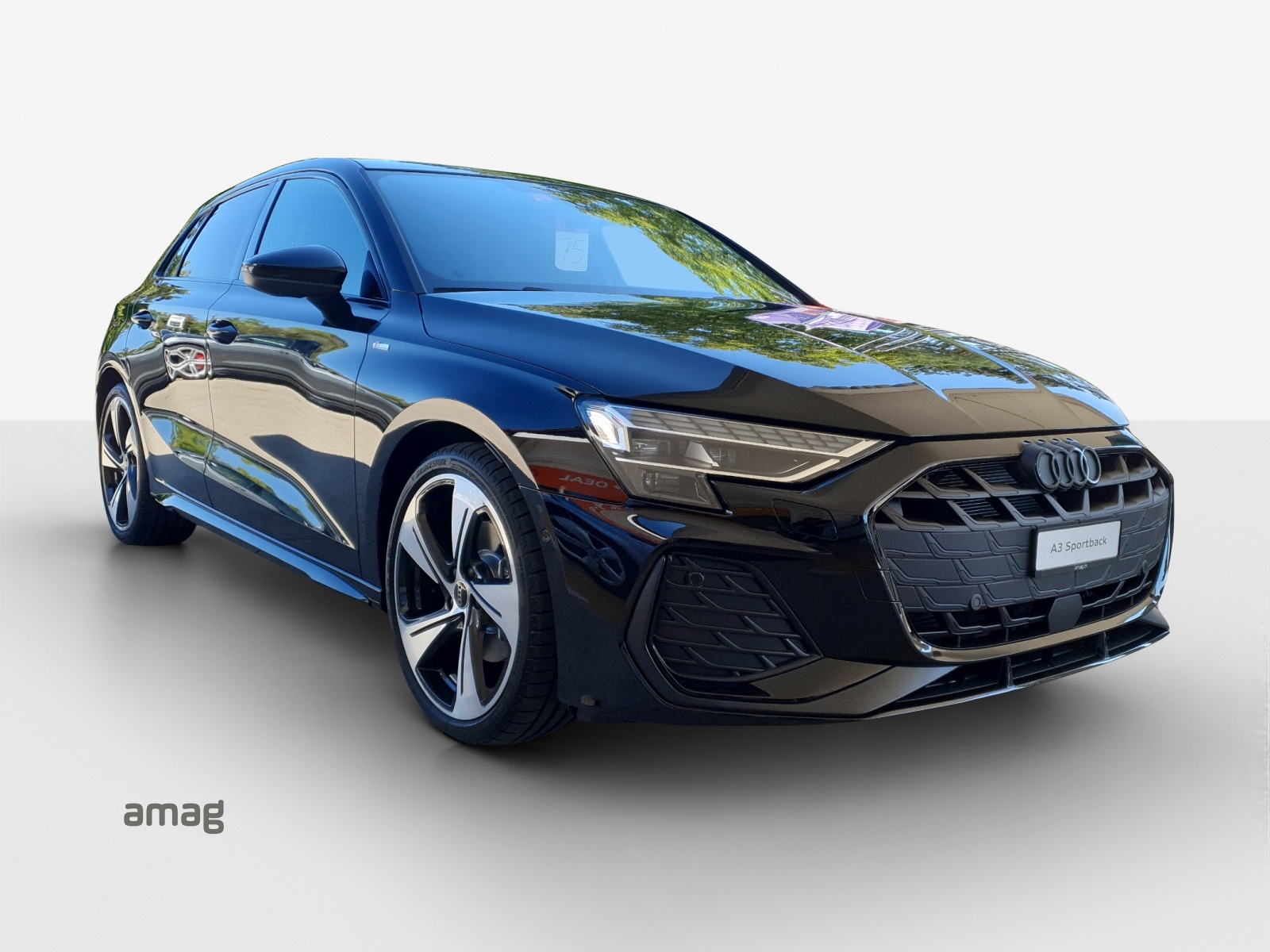 AUDI A3 Sportback TFSI 110 kW S line Attraction S tronic-image-5