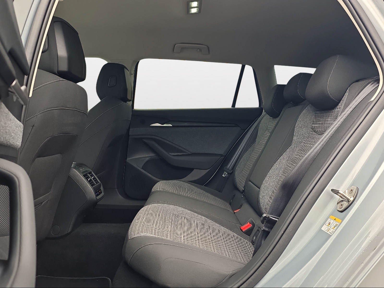 SKODA Superb Combi 2.0 TDi Selection 4x4 DSG-image-10