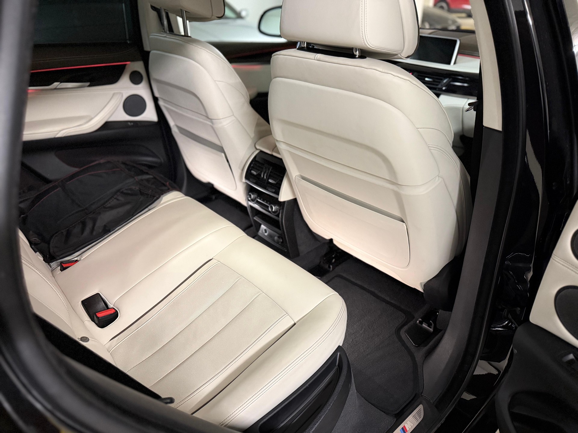 BMW X6 xDrive 50i Steptronic-image-12