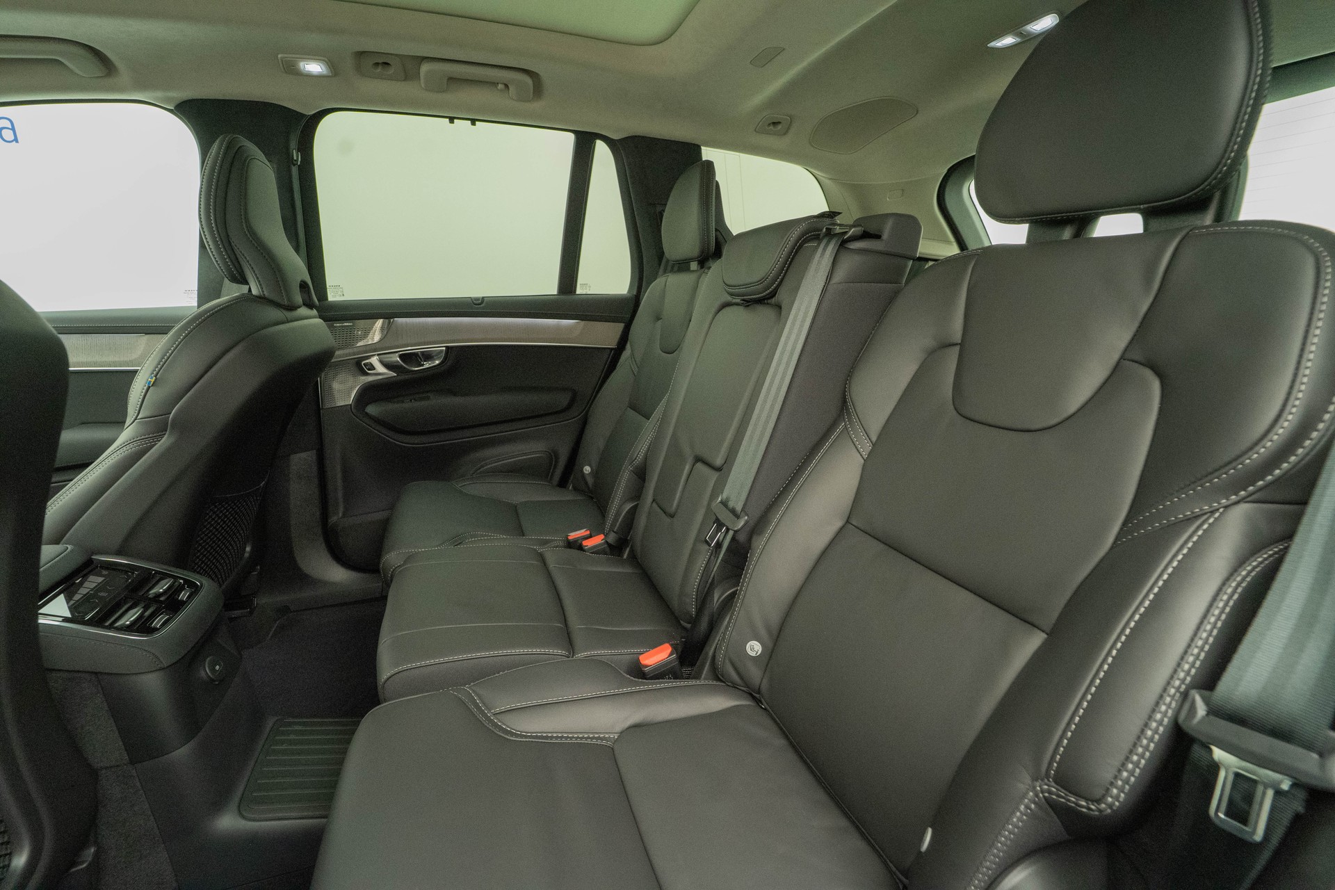 VOLVO XC90 2.0 T8 TE Ultra Dark eAWD-image-8
