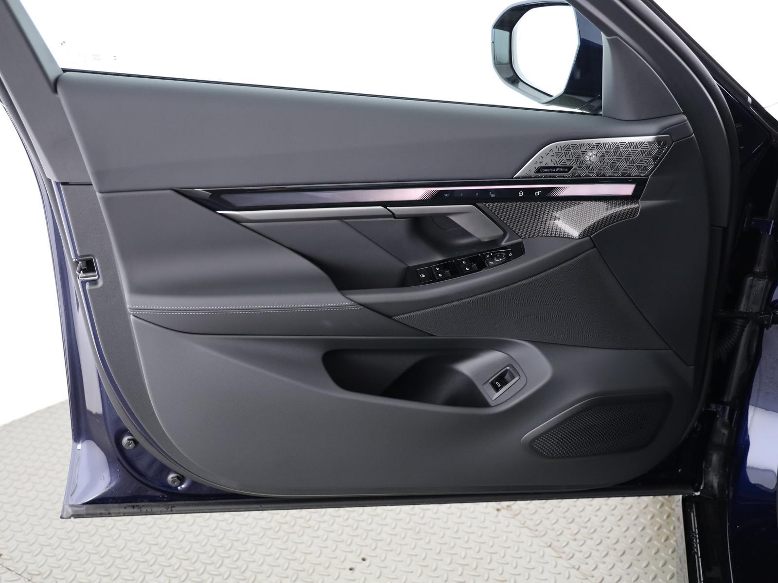 BMW 540d xDrive M Sport Pro-image-7
