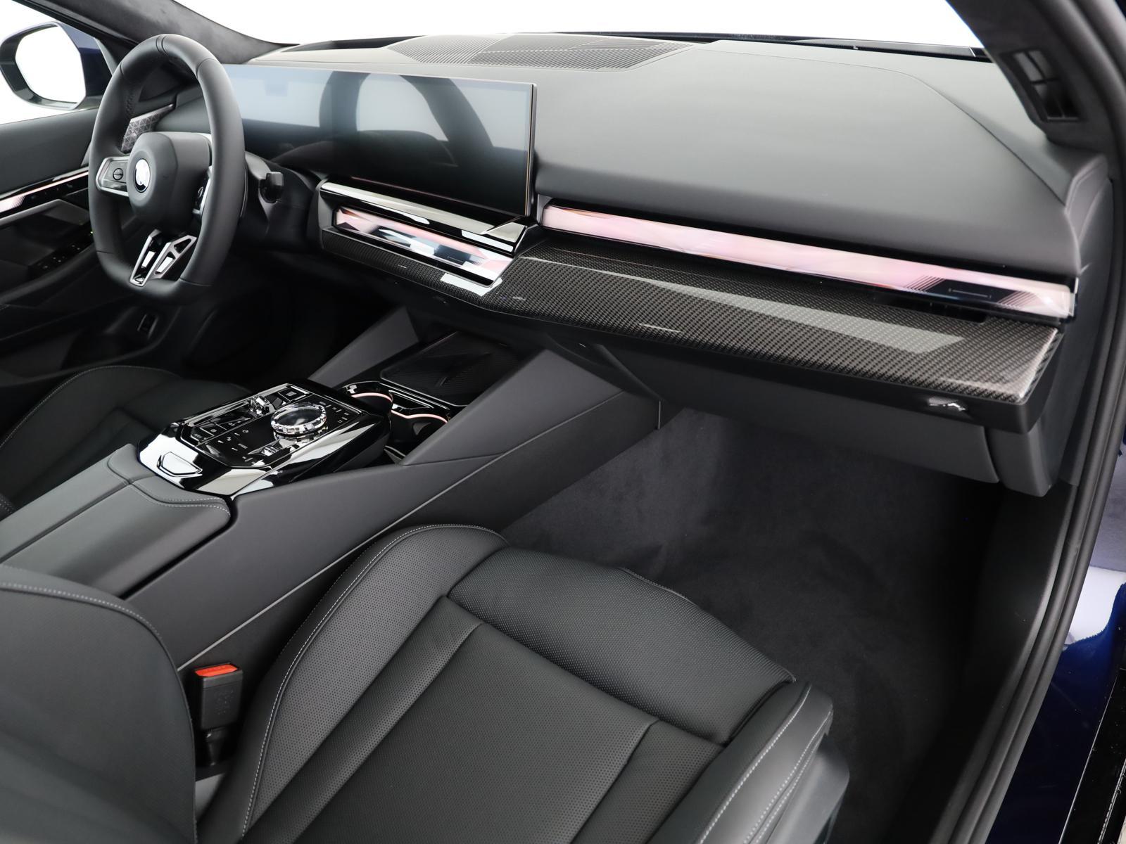 BMW 540d xDrive M Sport Pro-image-11