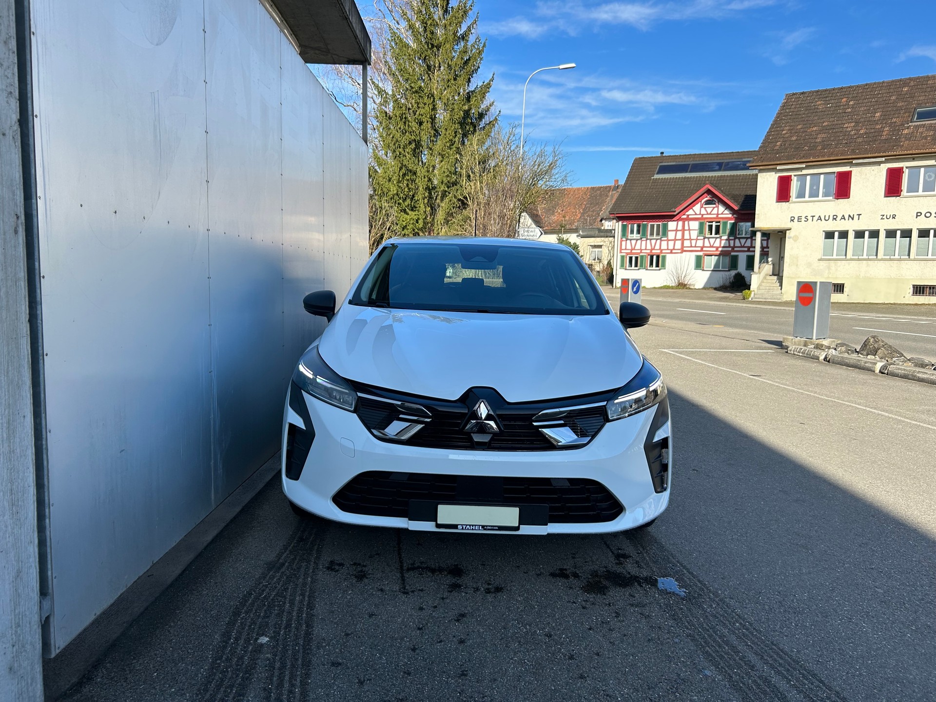 MITSUBISHI Colt 1.0 Inform-image-1