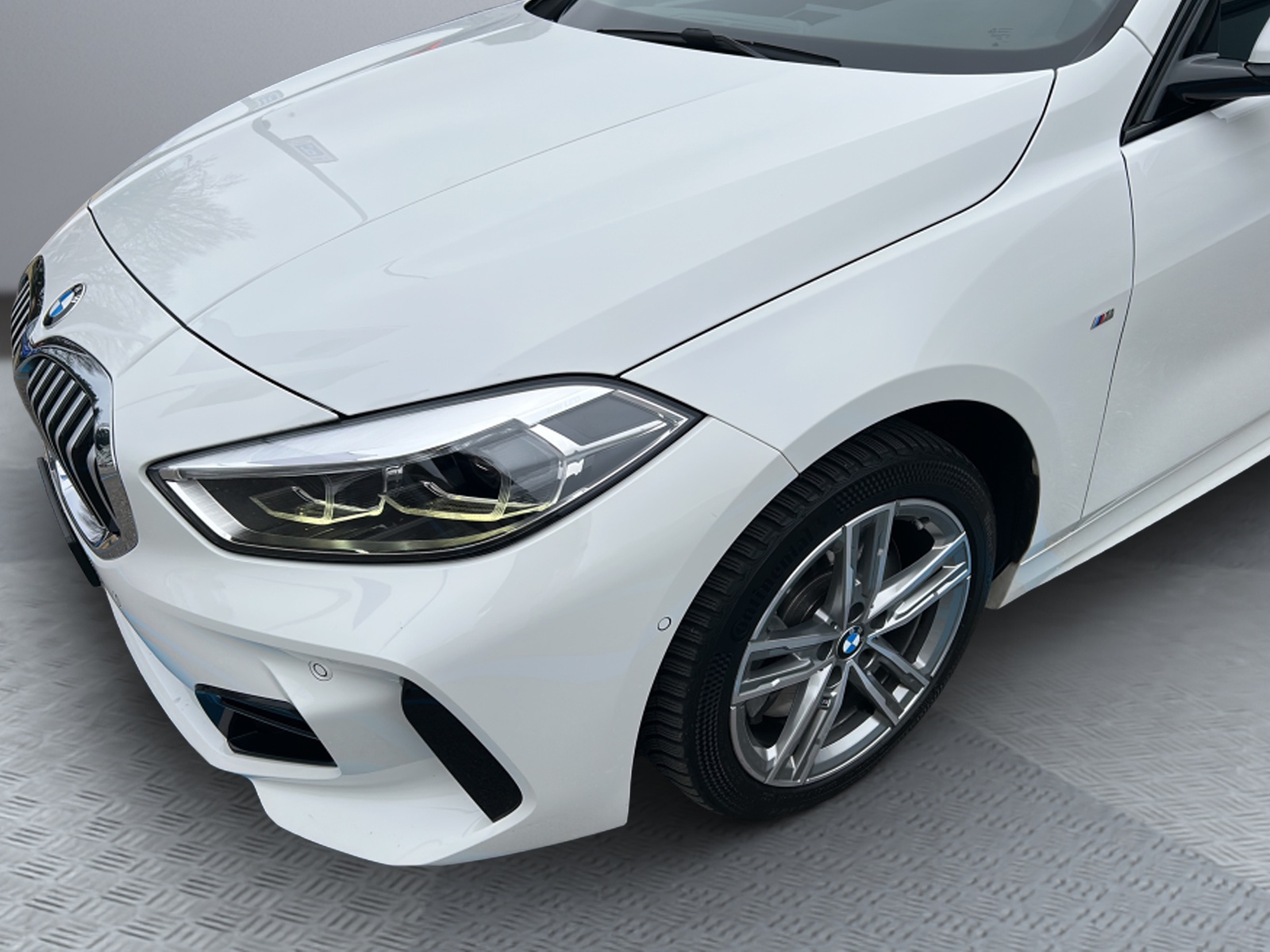 BMW 120i Pure M Sport Steptronic-image-10