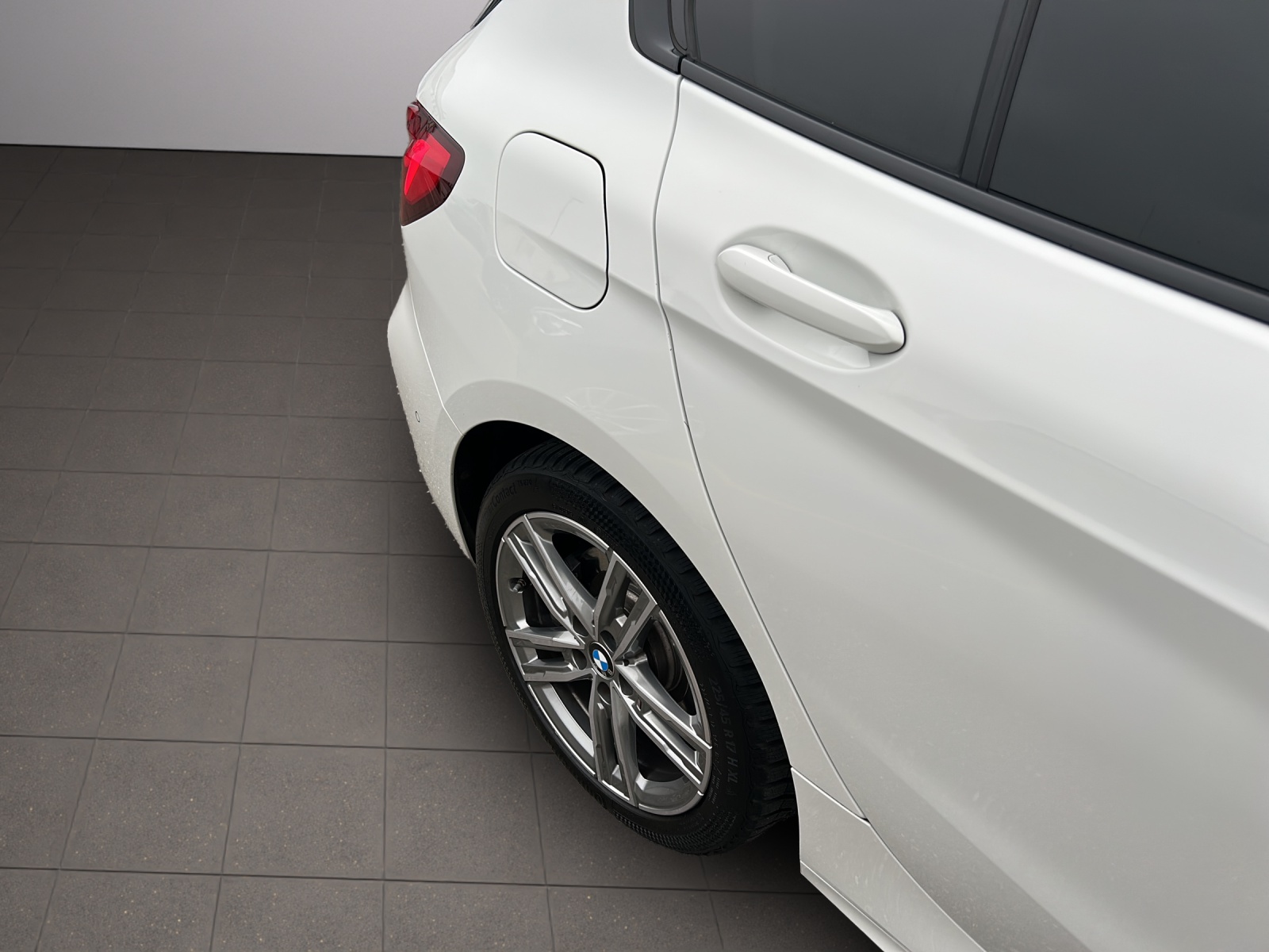 BMW 120i Pure M Sport Steptronic-image-14