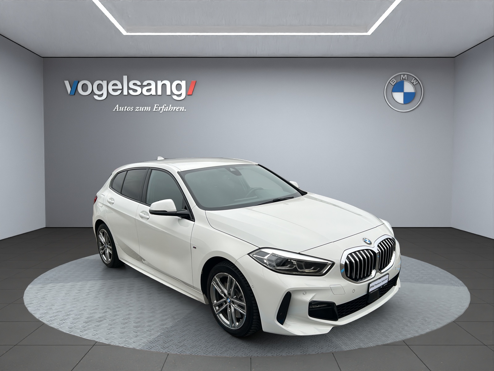 BMW 120i Pure M Sport Steptronic-image-7