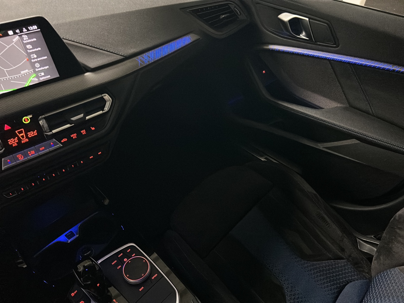 BMW 120i Pure M Sport Steptronic-image-26