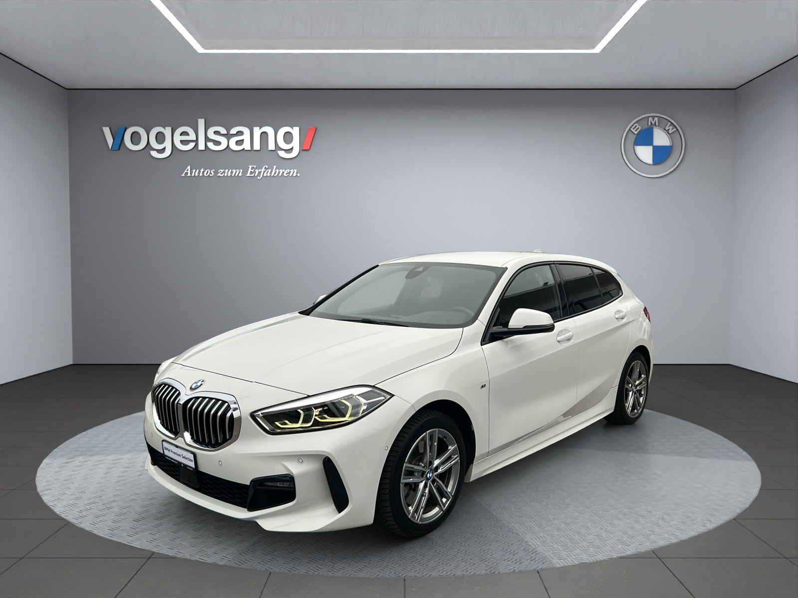BMW 120i Pure M Sport Steptronic-image-1