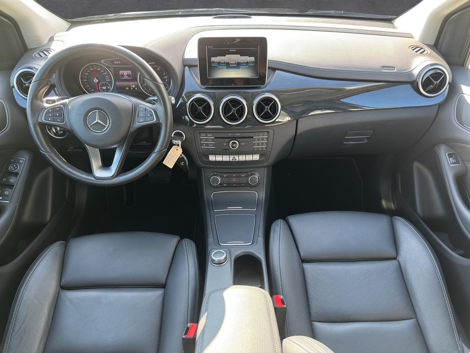 MERCEDES-BENZ B 200-image-10