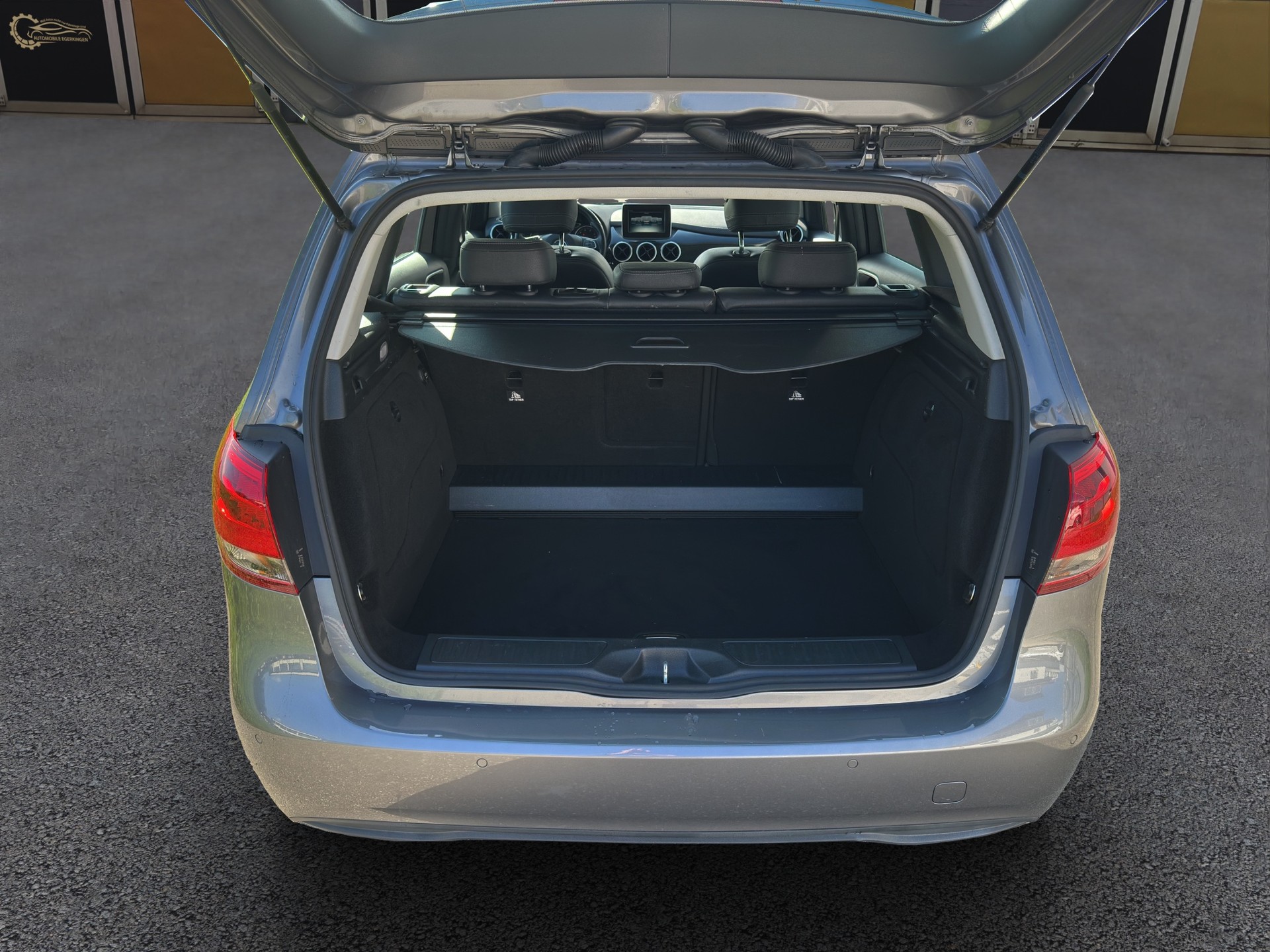MERCEDES-BENZ B 200-image-13